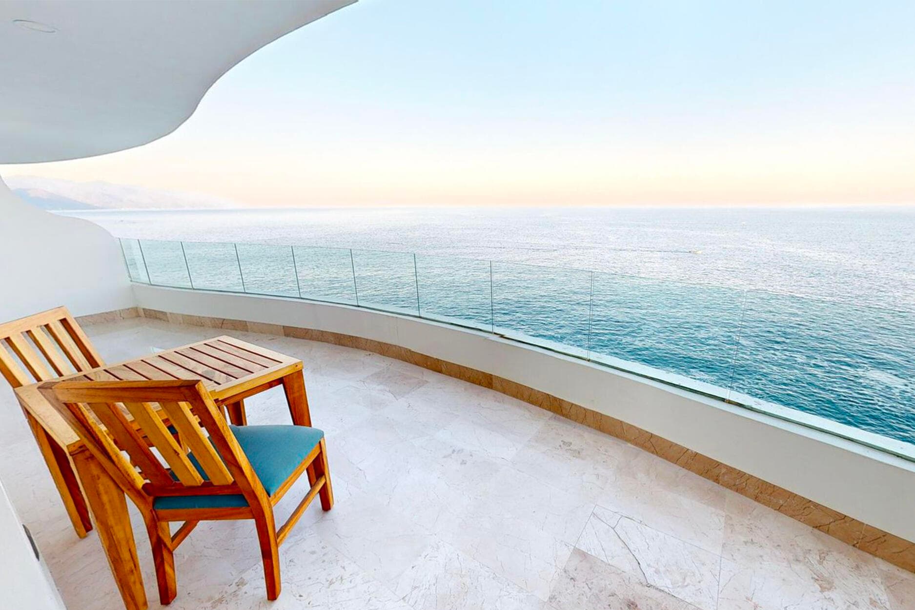 Blue Horizon 8
