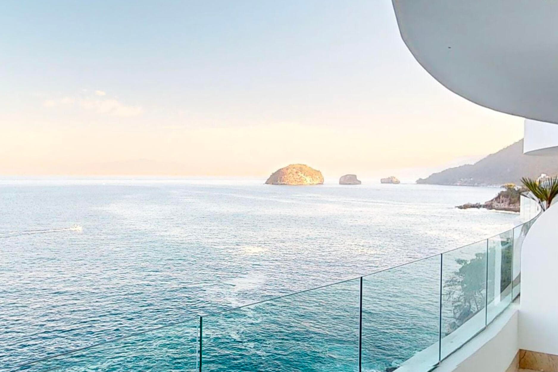 Blue Horizon 10