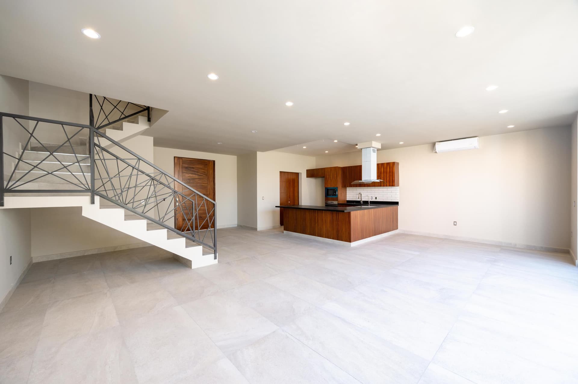 540 Av. Mexico 6