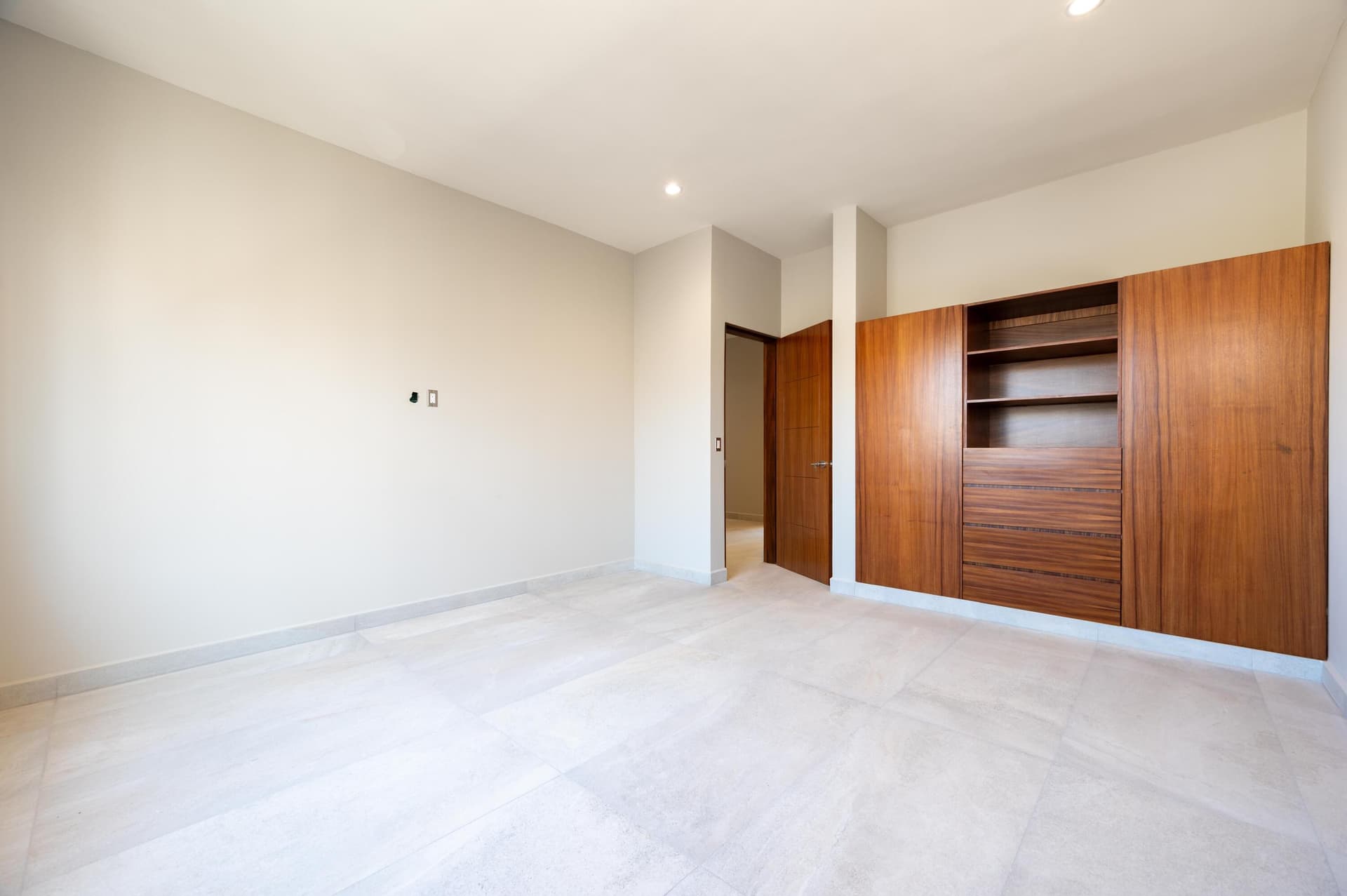 540 Av. Mexico 11
