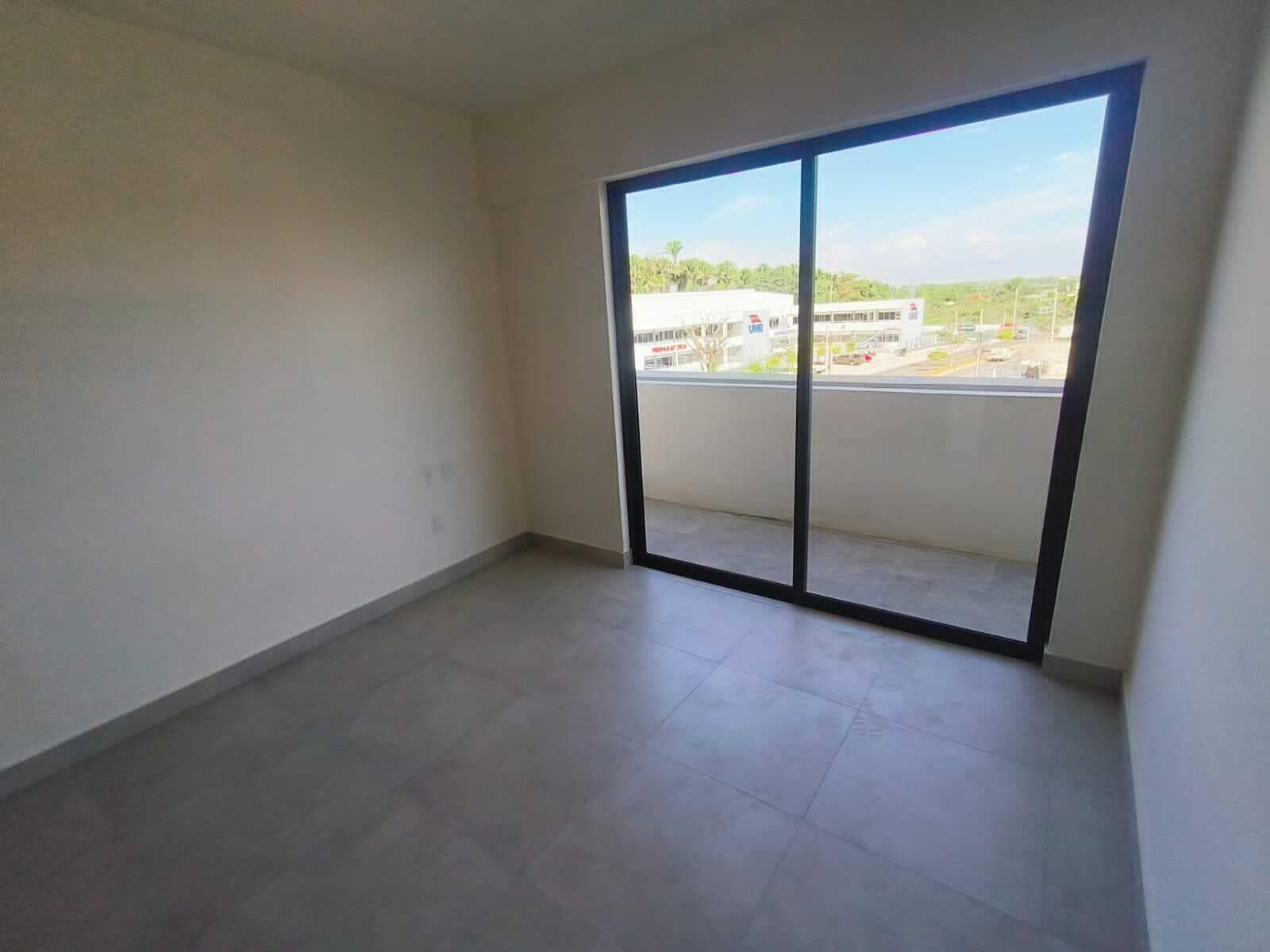 1200 Ave Mexico 48290 4