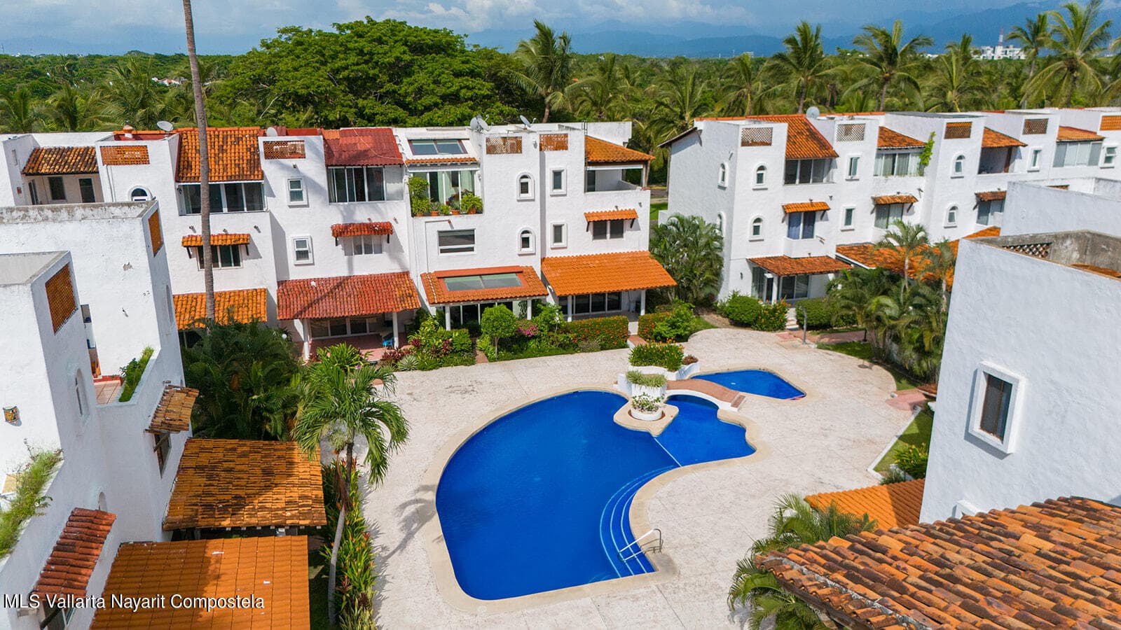 54 Paseo de los Cocoteros 38