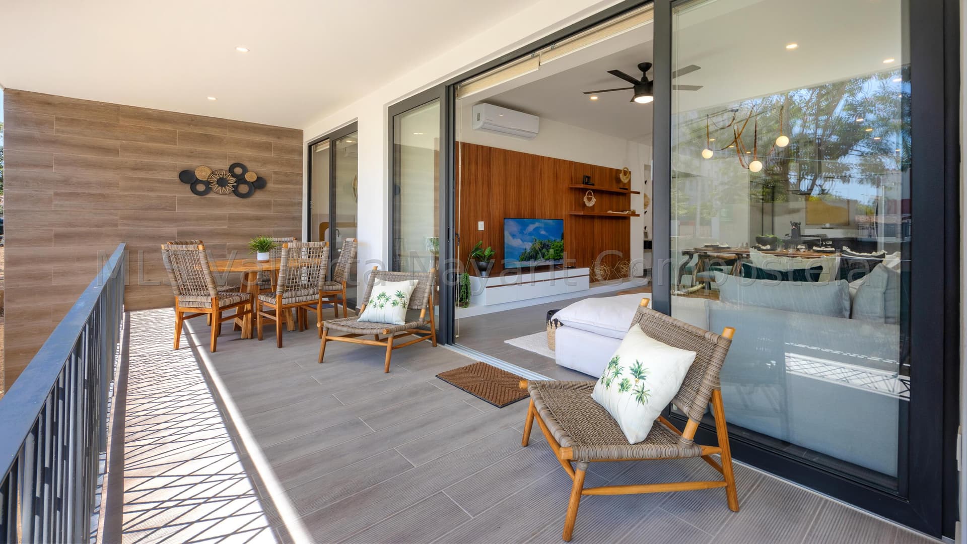 Flamingos Paradise 38