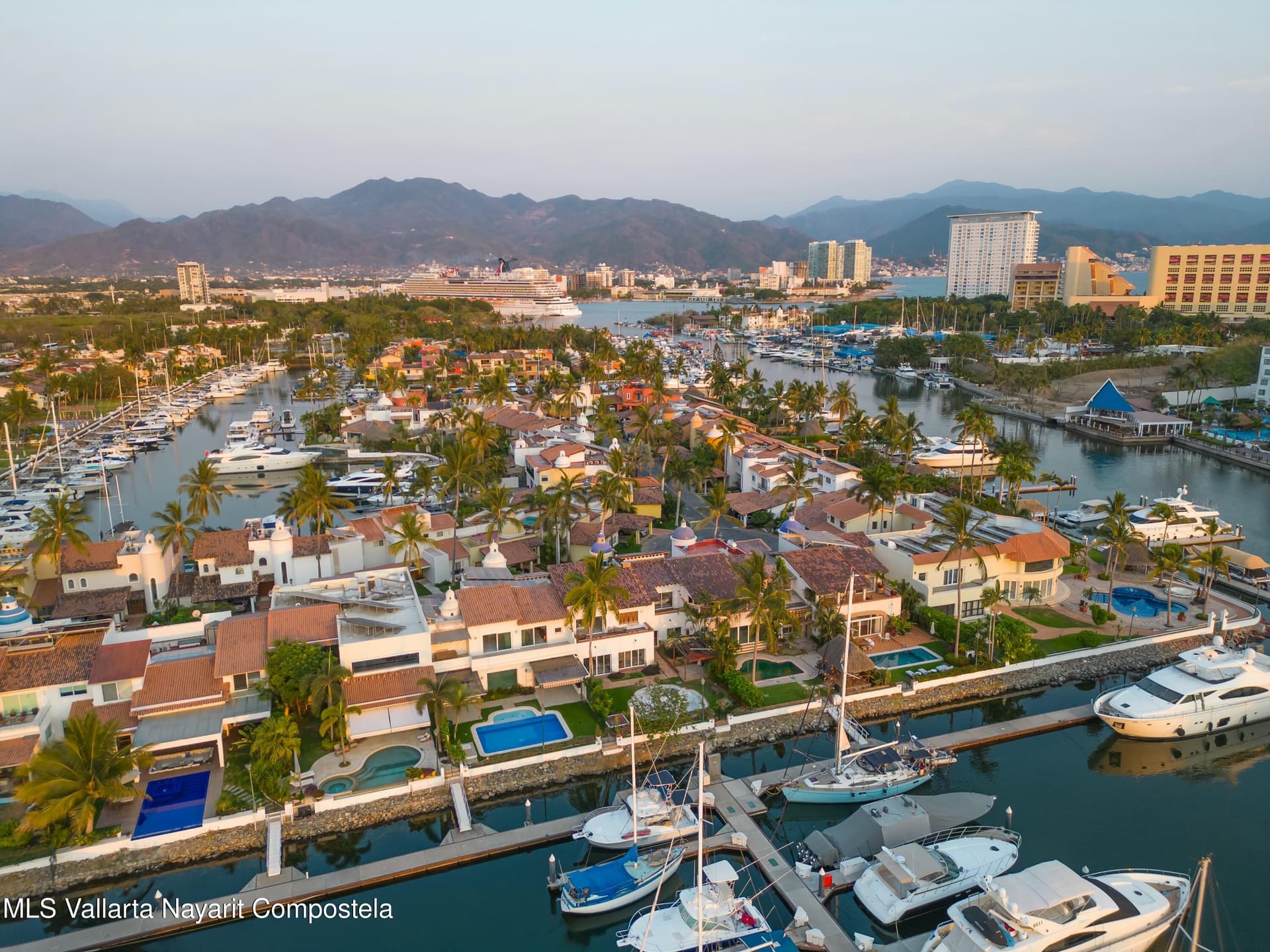 5 Punta Iguana, Marina Vallarta 2