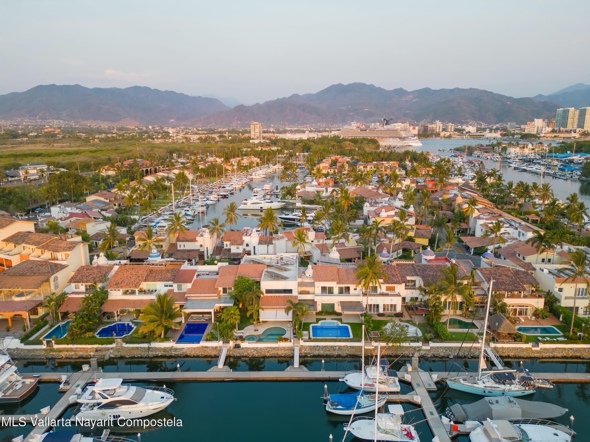 5 Punta Iguana, Marina Vallarta 26
