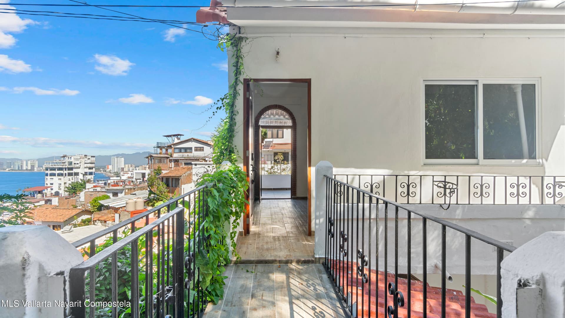 463 CALLE CORONA 4