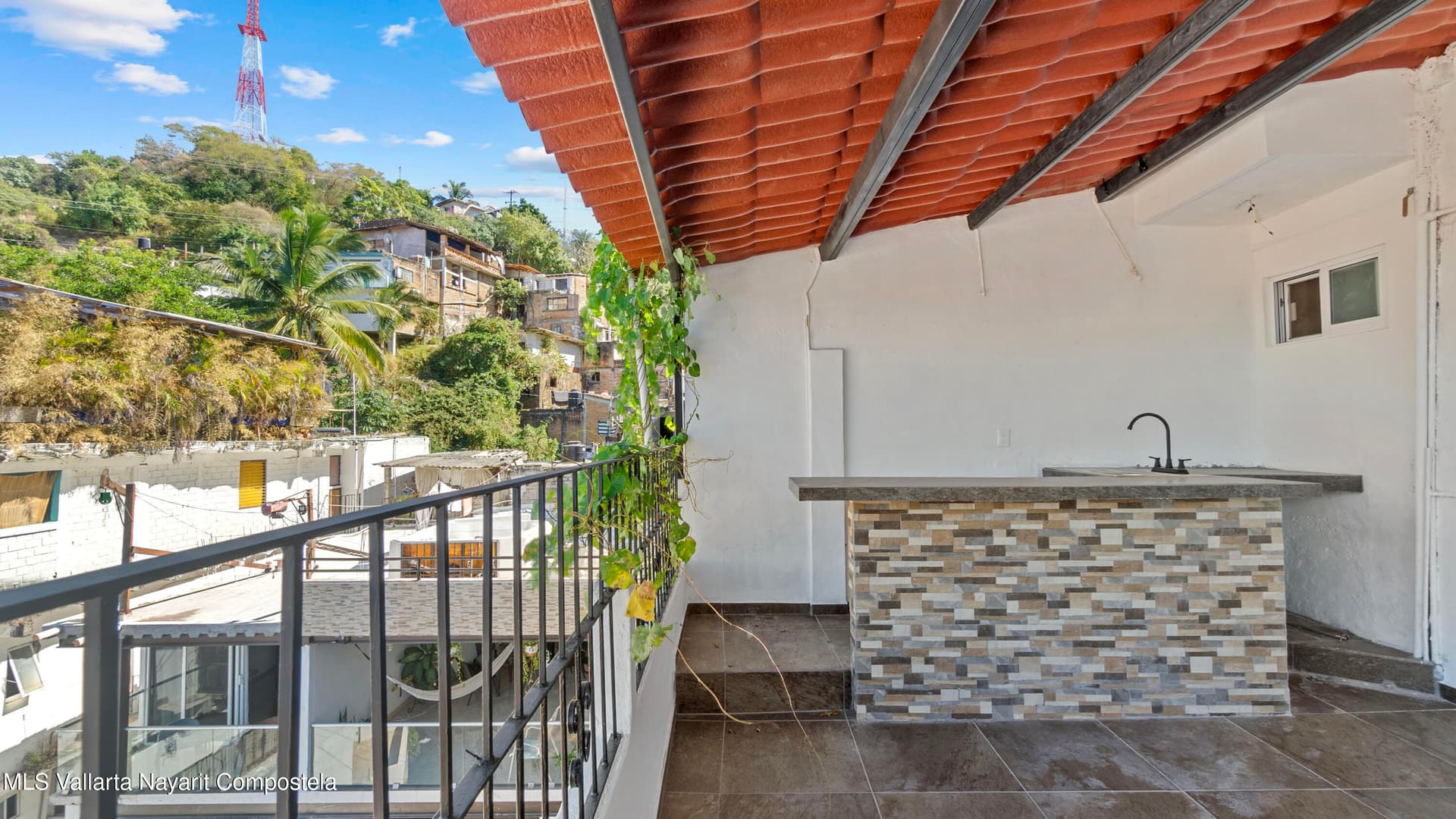 463 CALLE CORONA 10