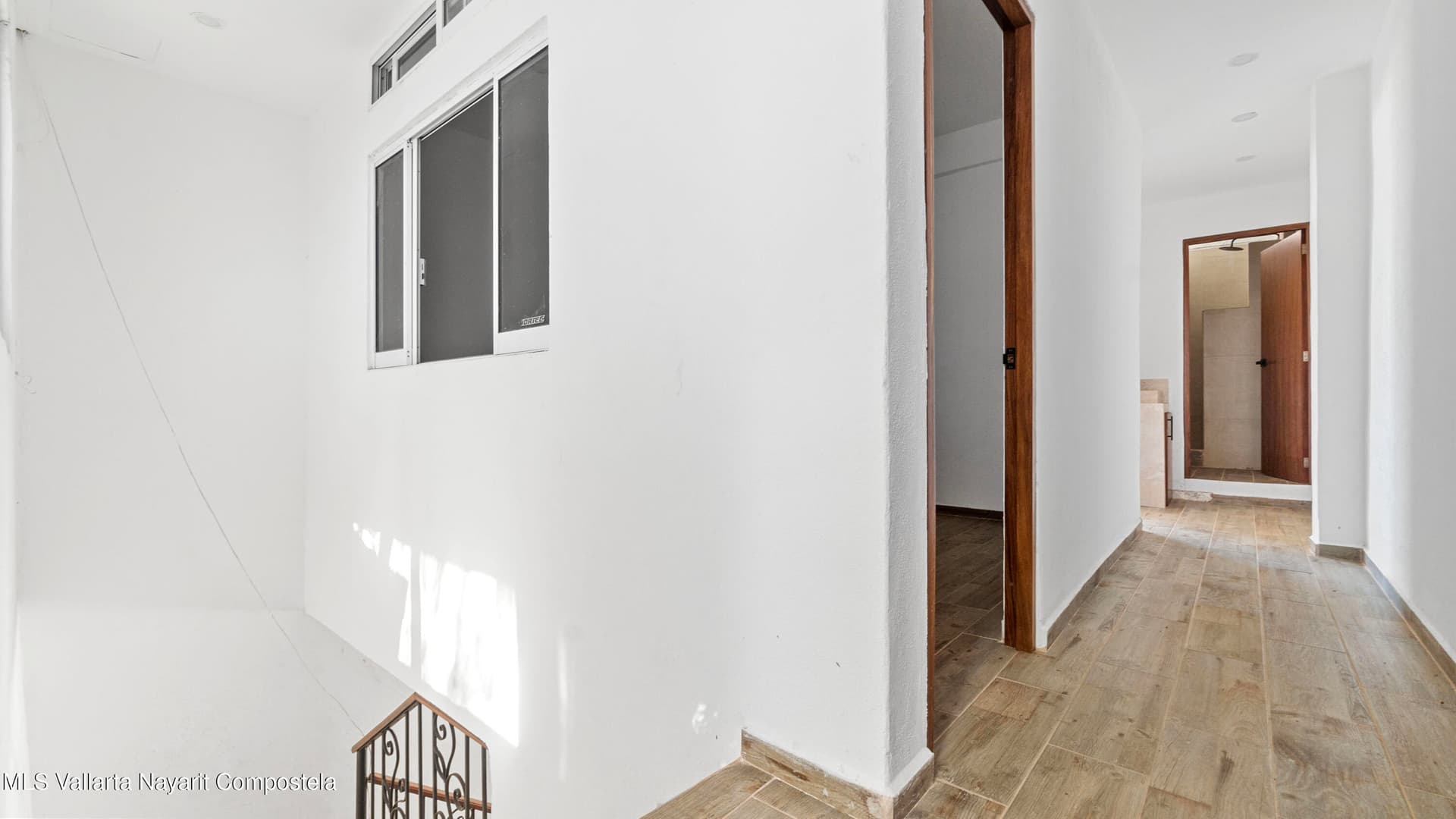 463 CALLE CORONA 15