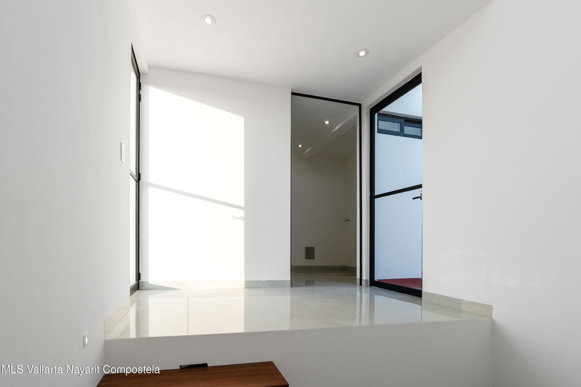 652 Vista del Sol 25