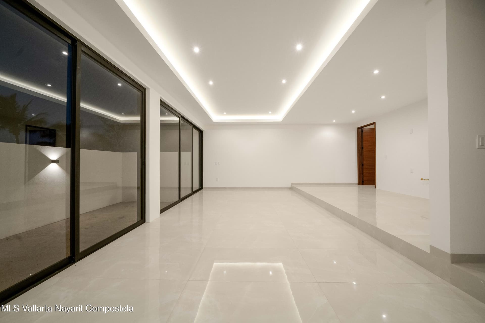 652 Vista del Sol 34