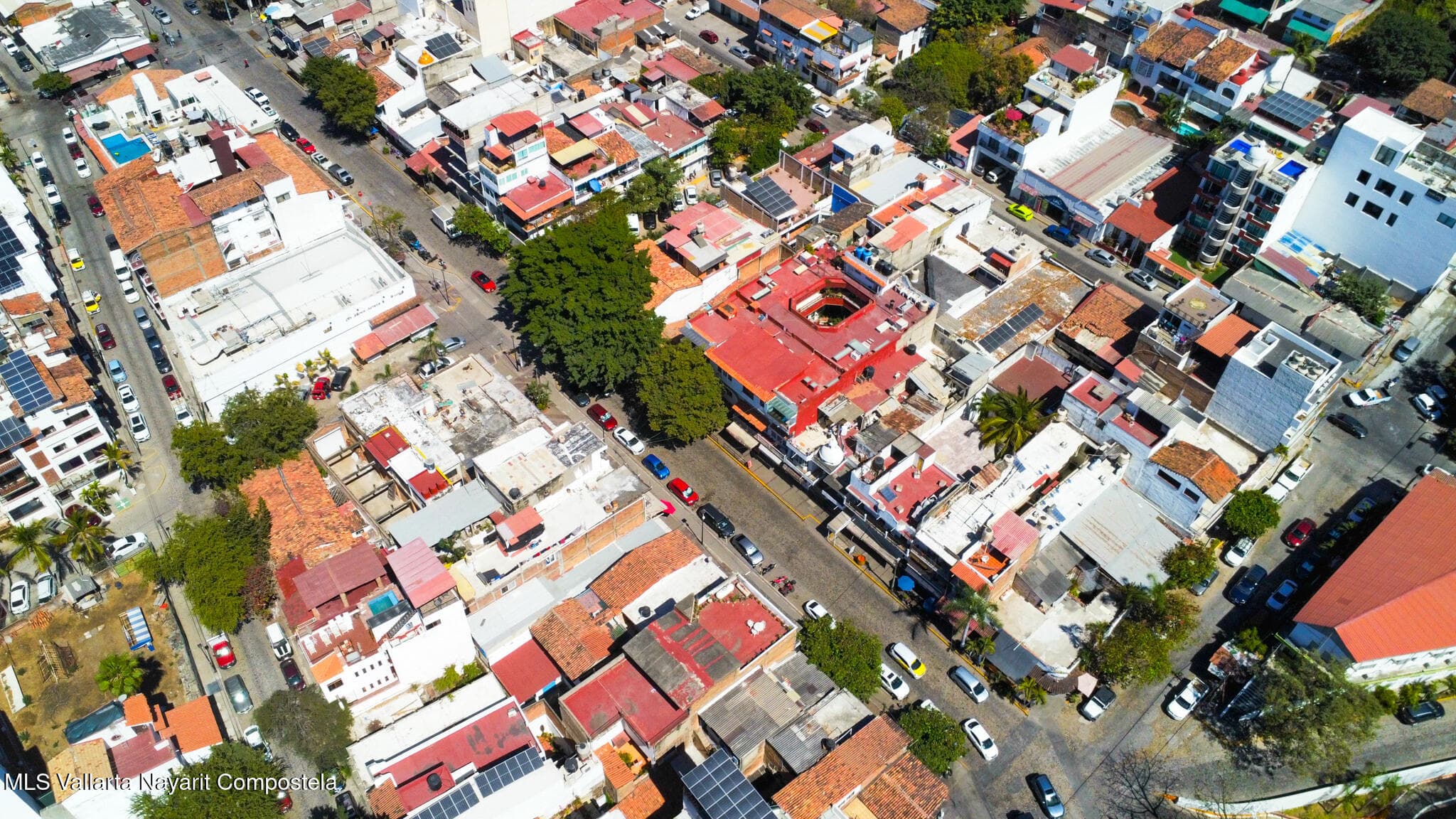 1082 Av Mexico 3