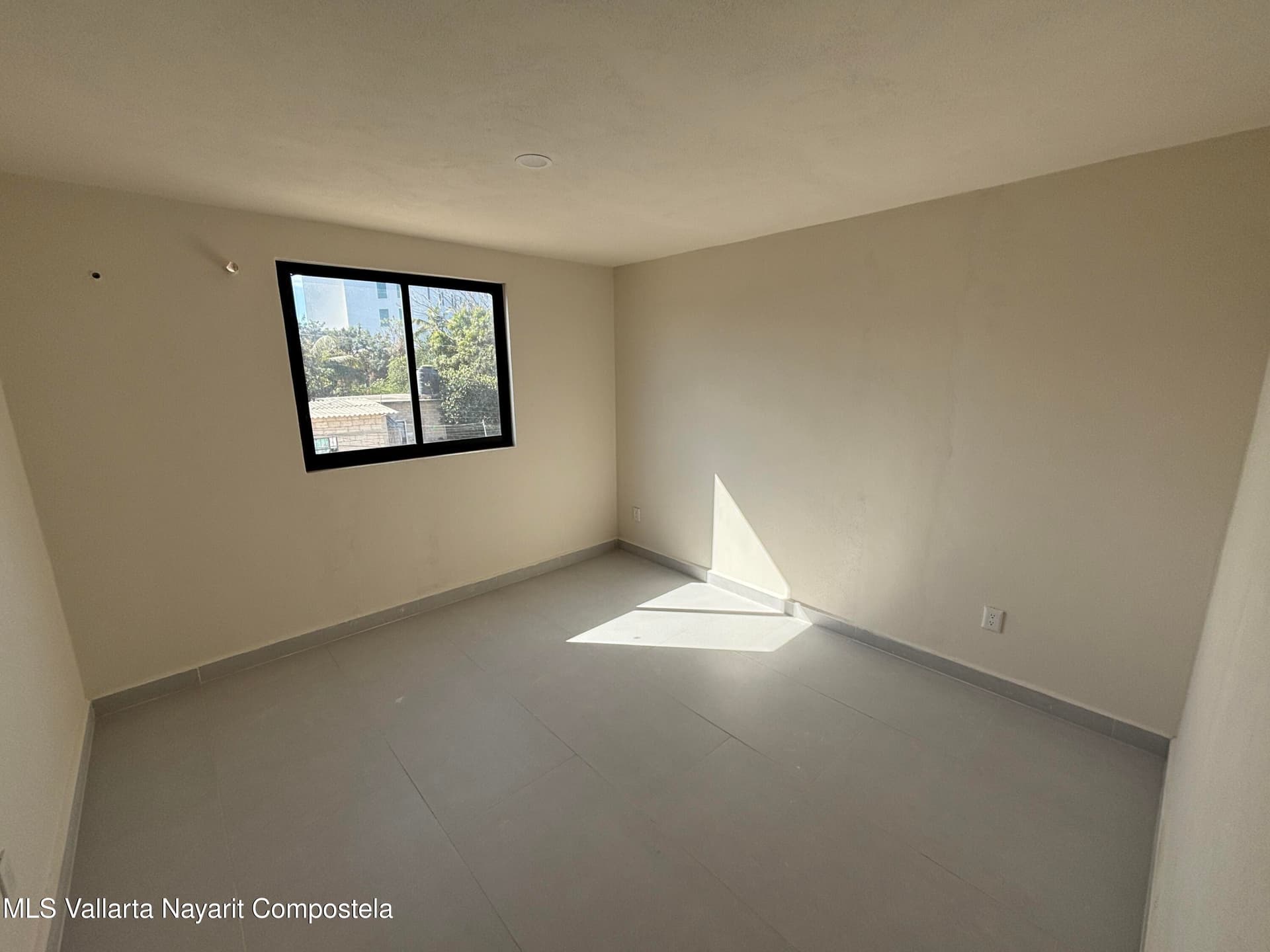 522 Avenida Mexico 8