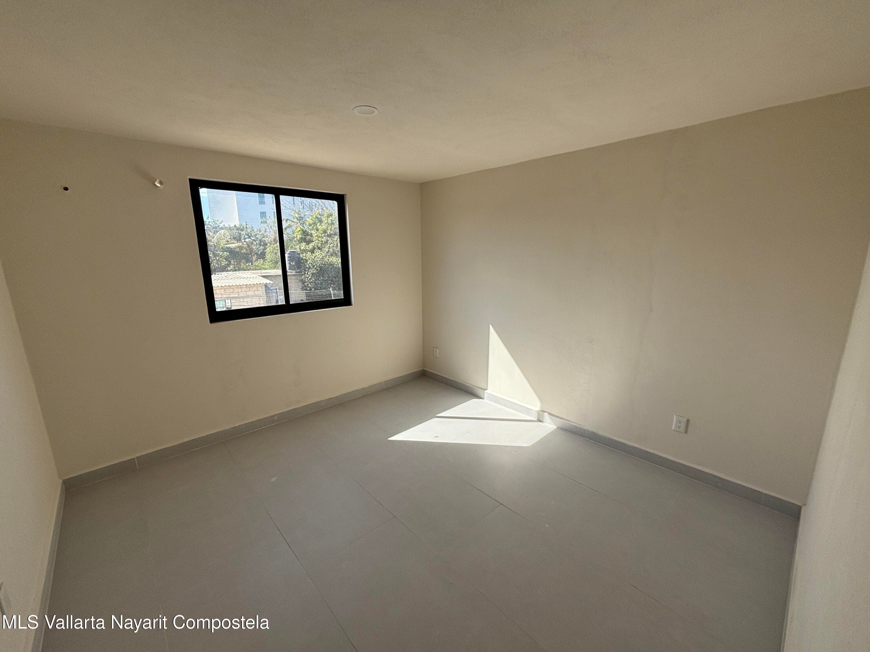522 Avenida Mexico 8