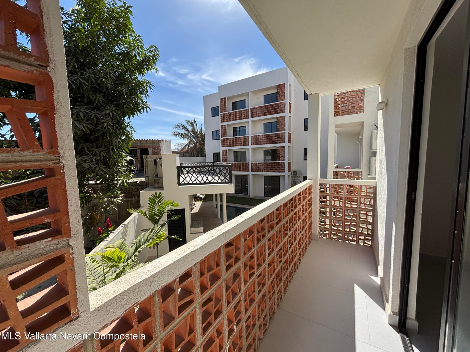 522 Avenida Mexico 5