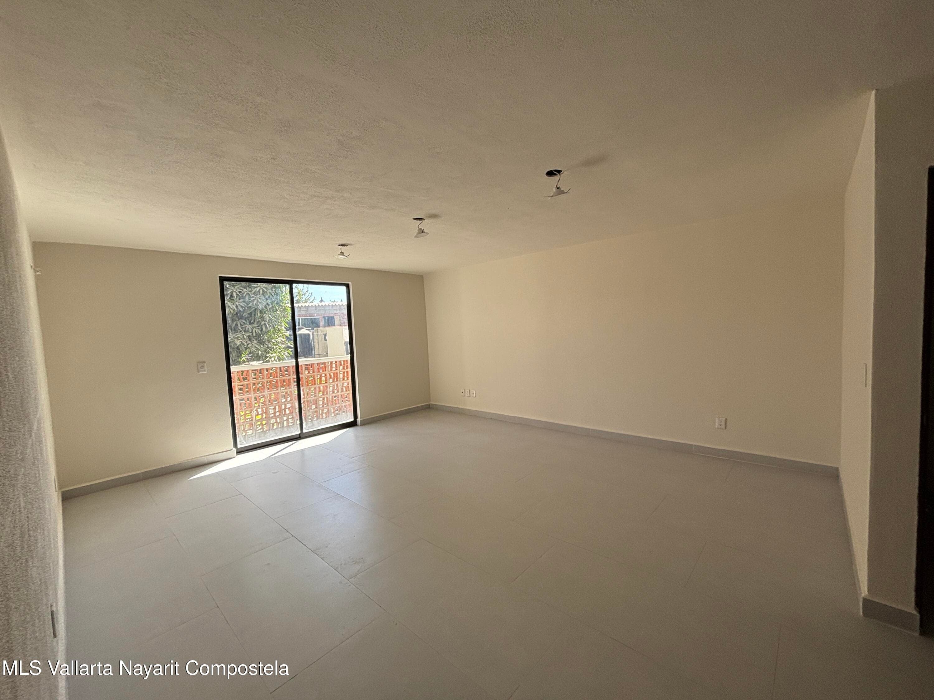 522 Avenida Mexico 6