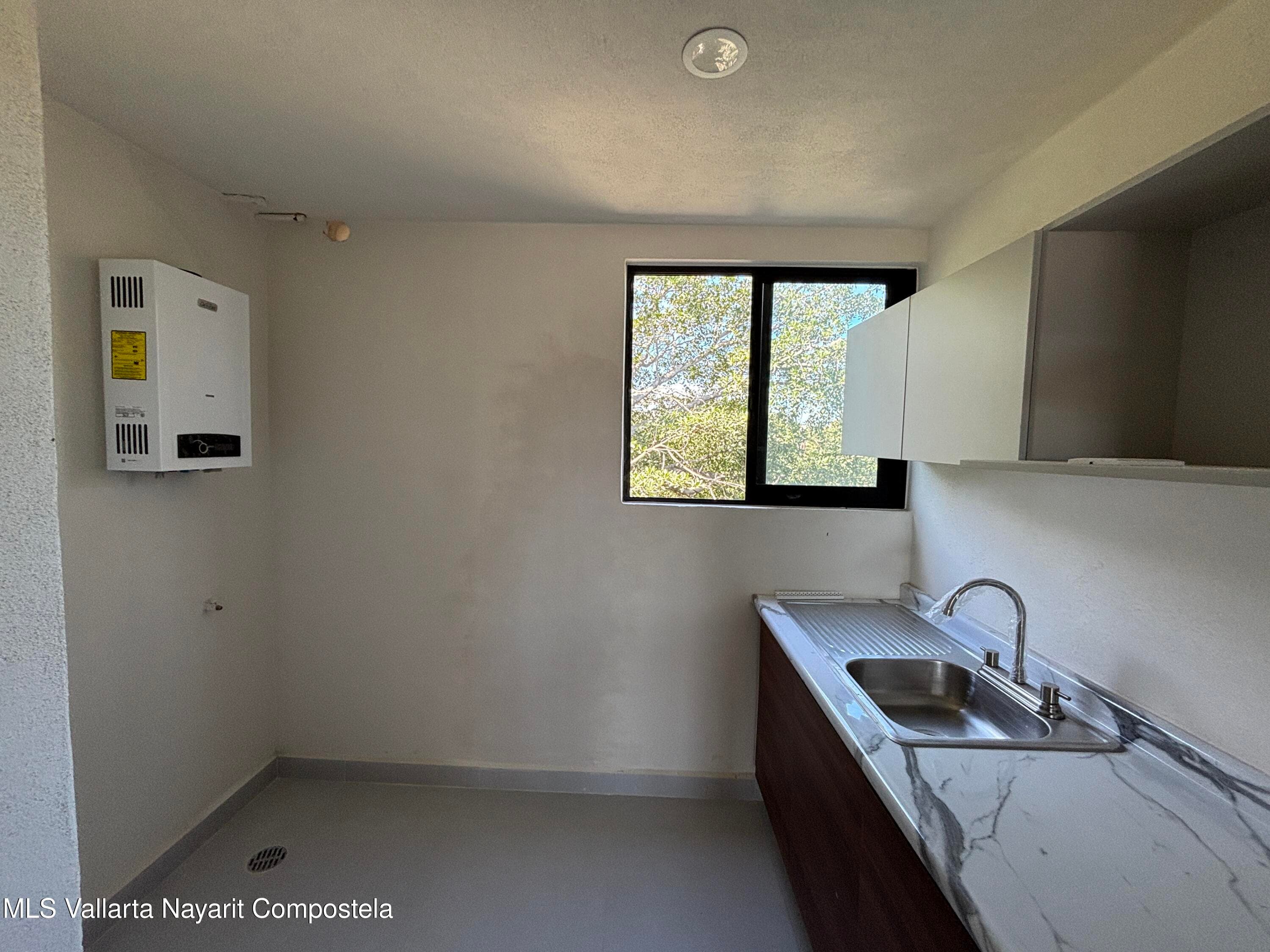 522 Avenida Mexico 11