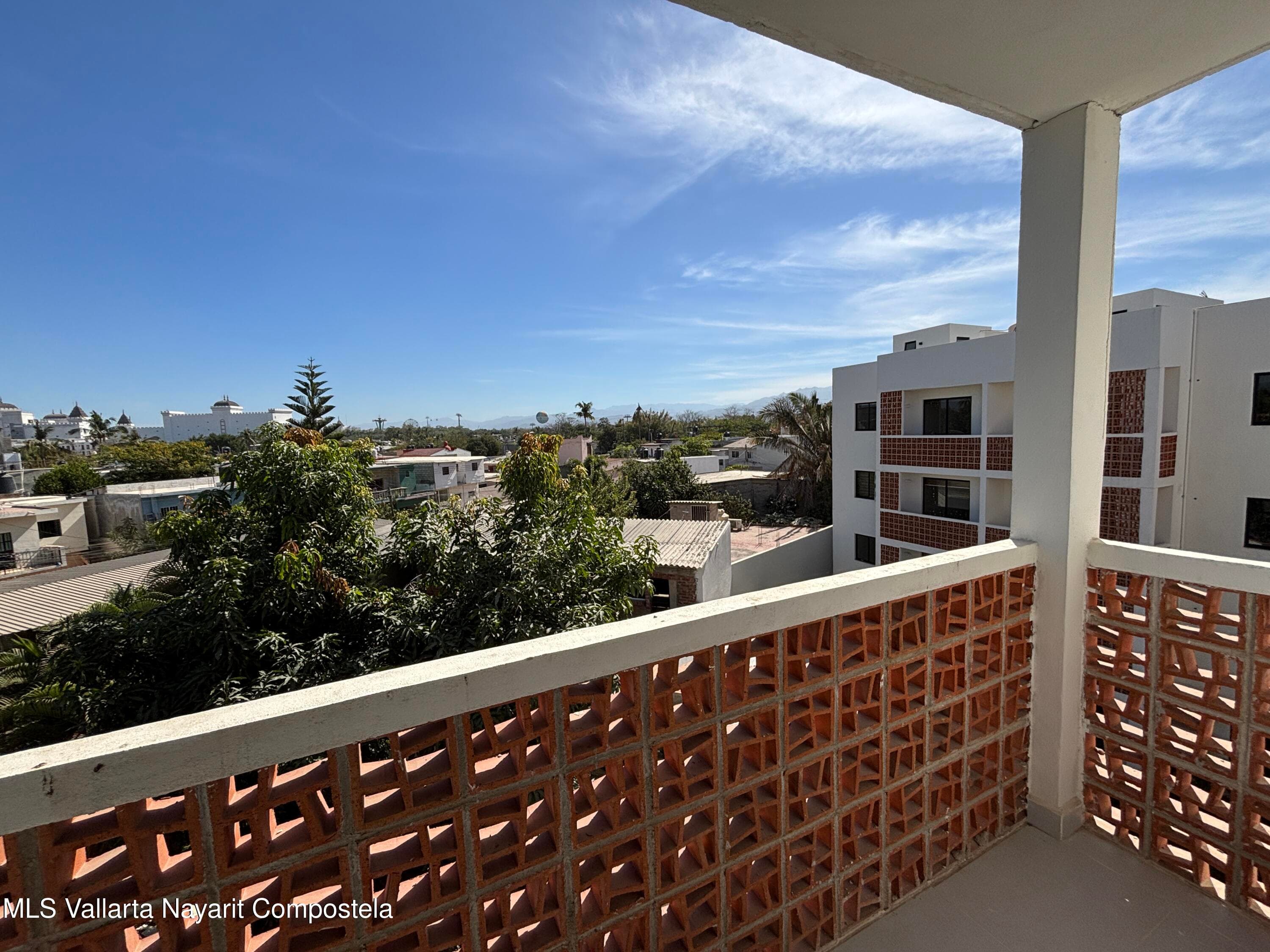 522 Avenida Mexico 23