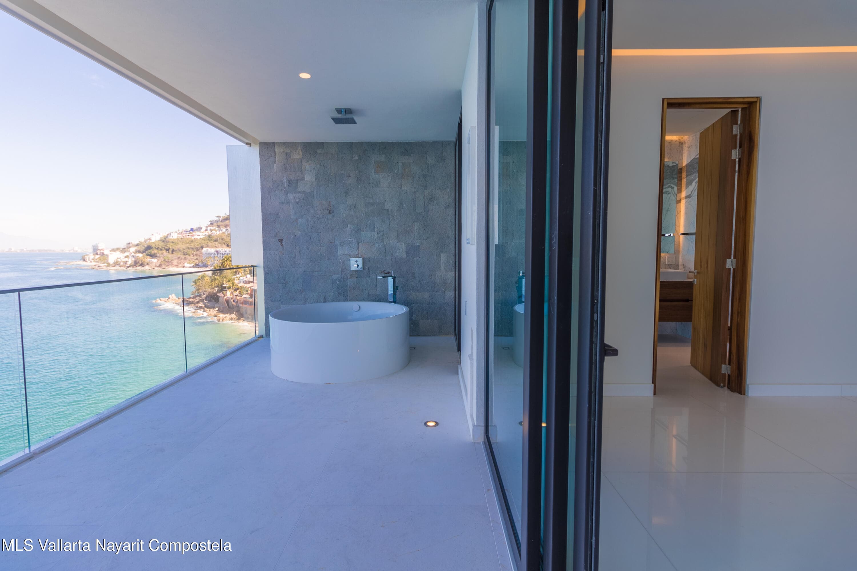 The Reef 18