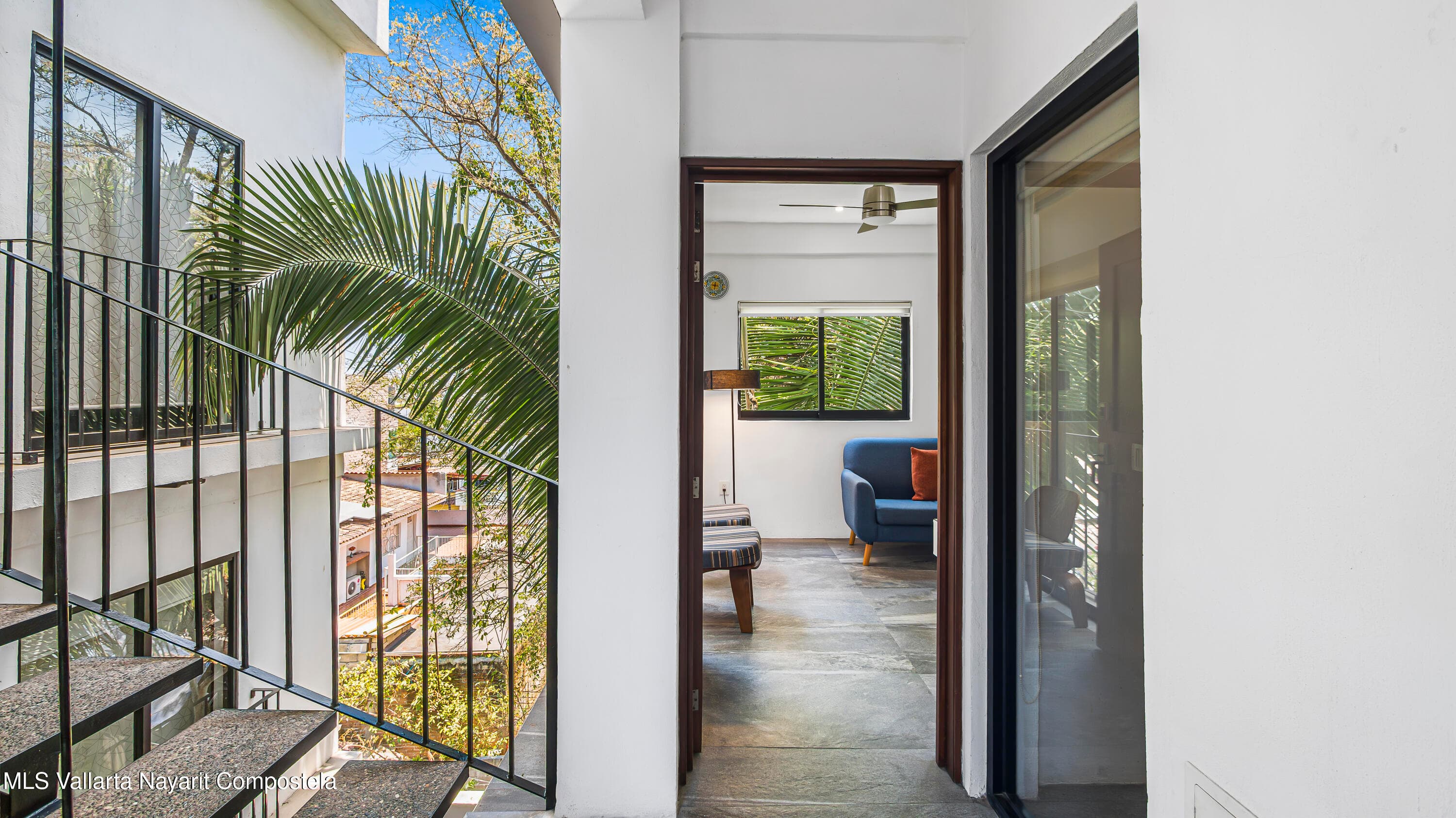 Condo CR1275 13
