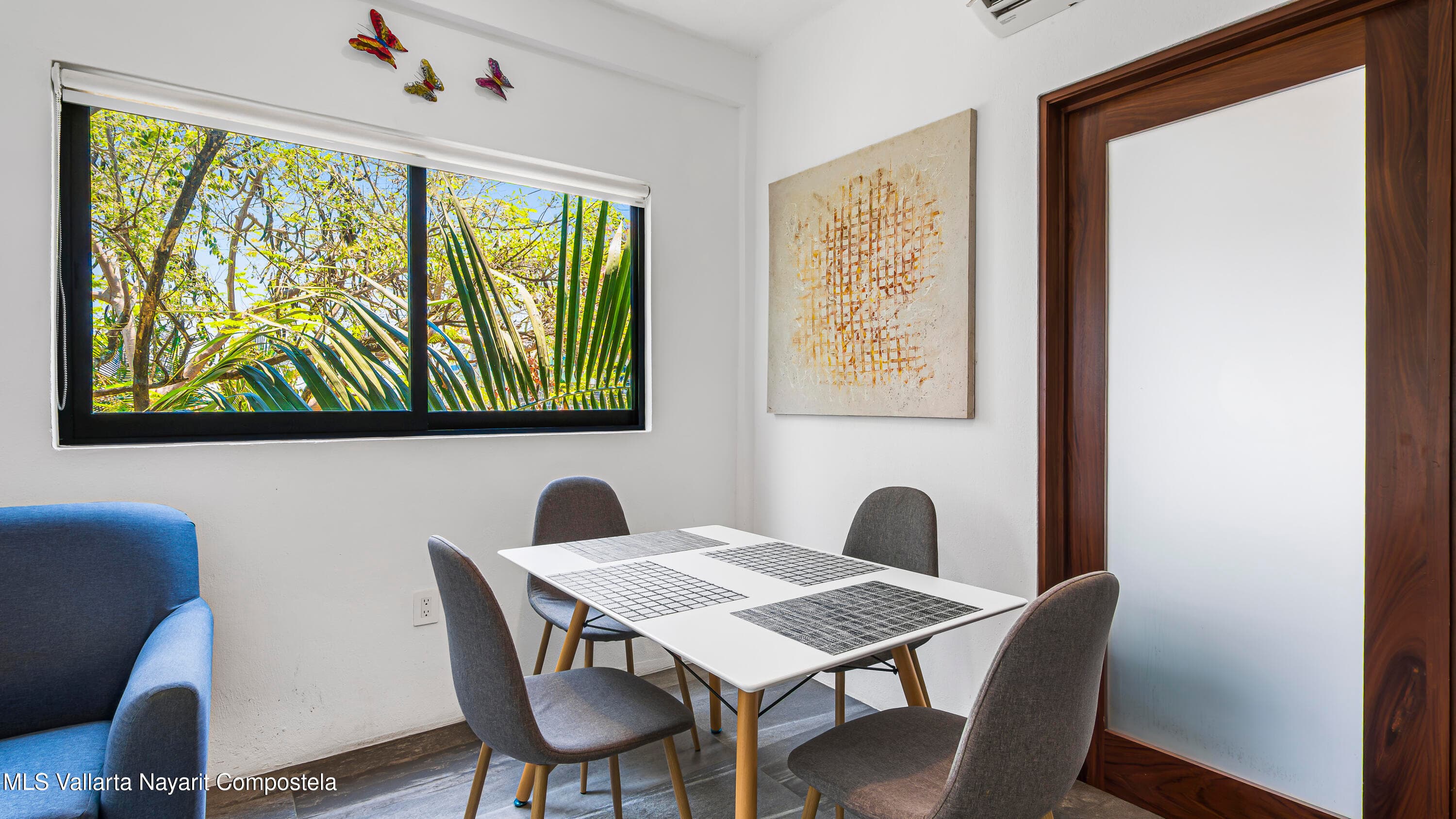 Condo CR1275 16