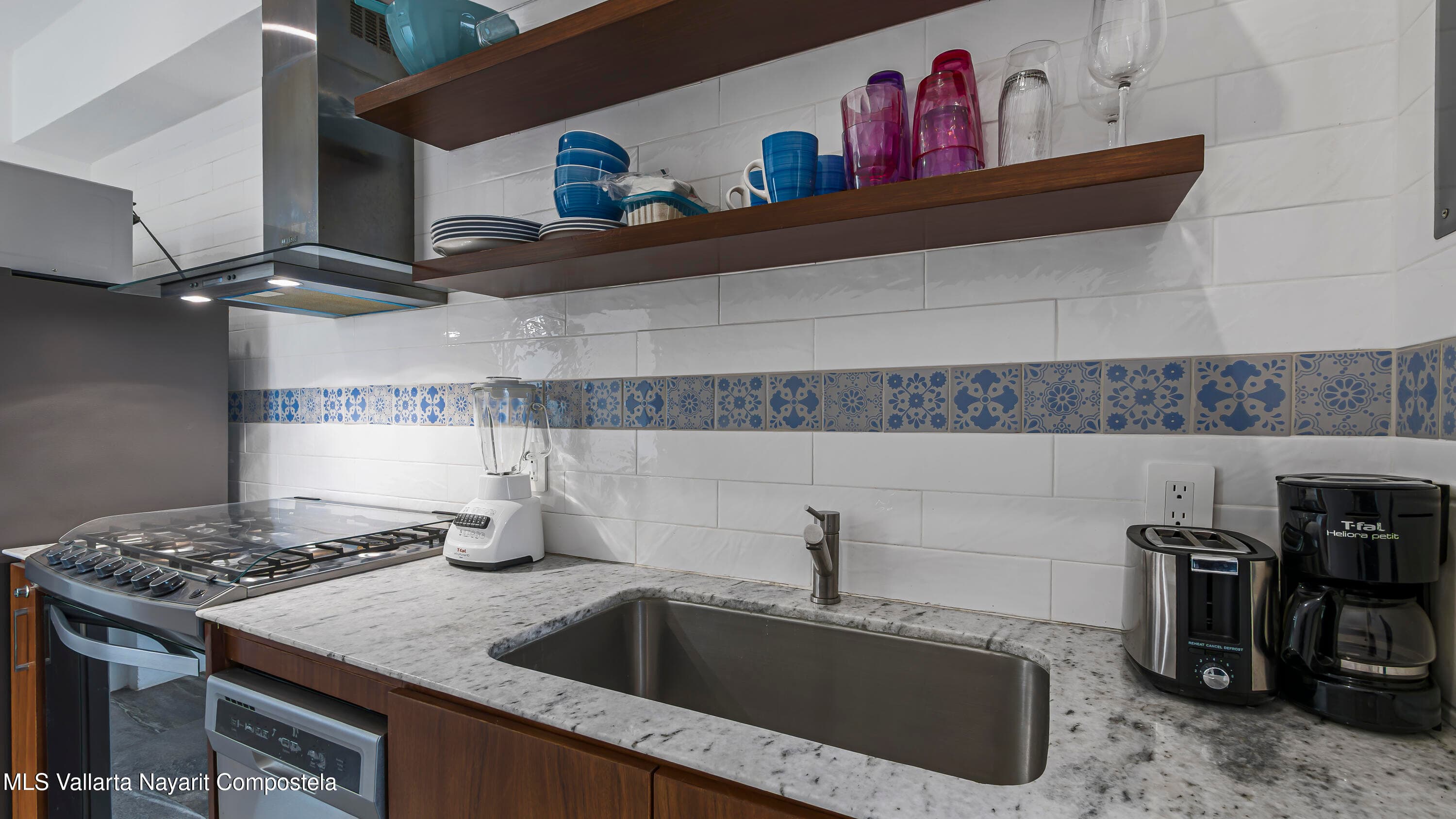 Condo CR1275 19
