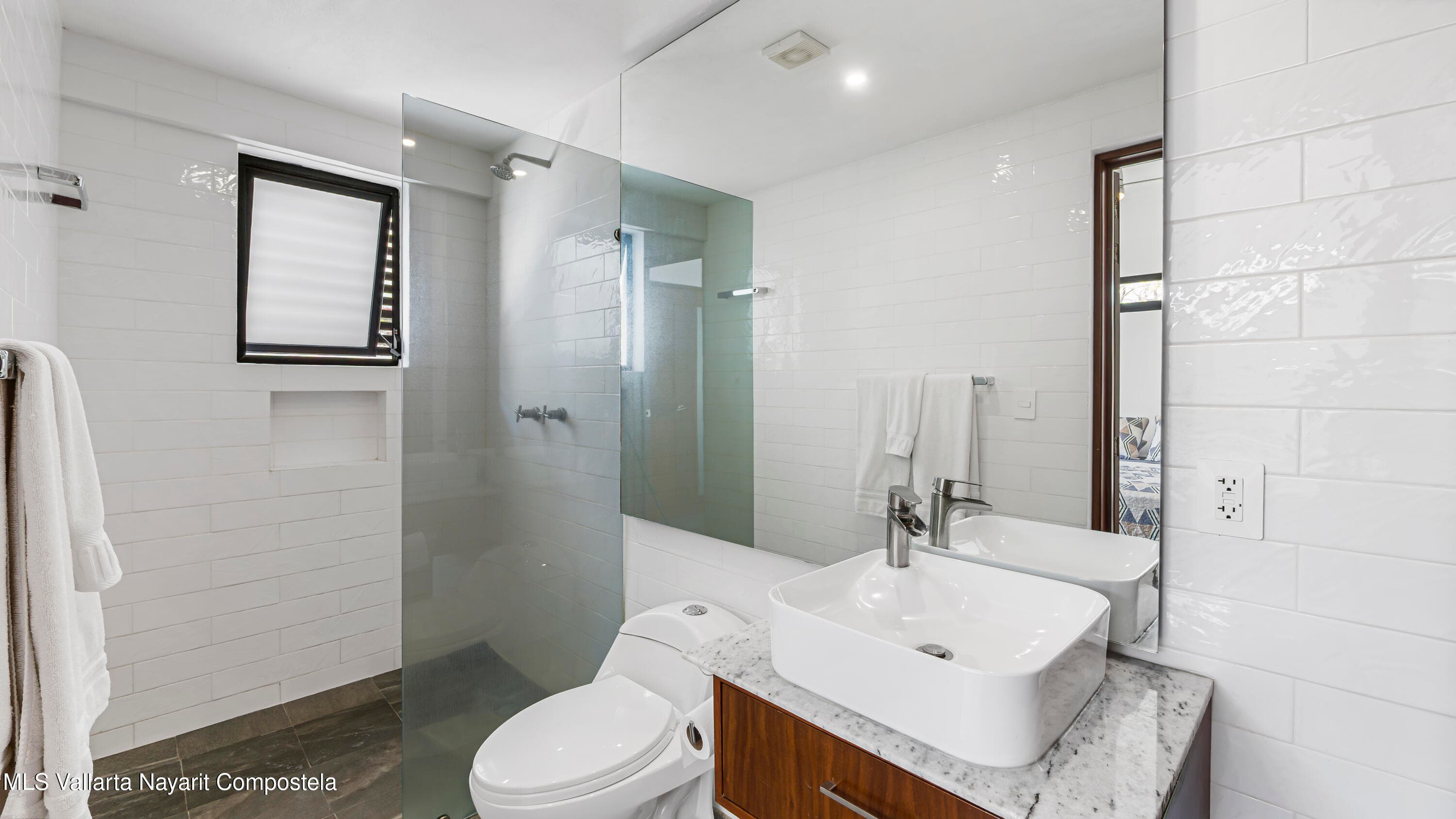Condo CR1275 25