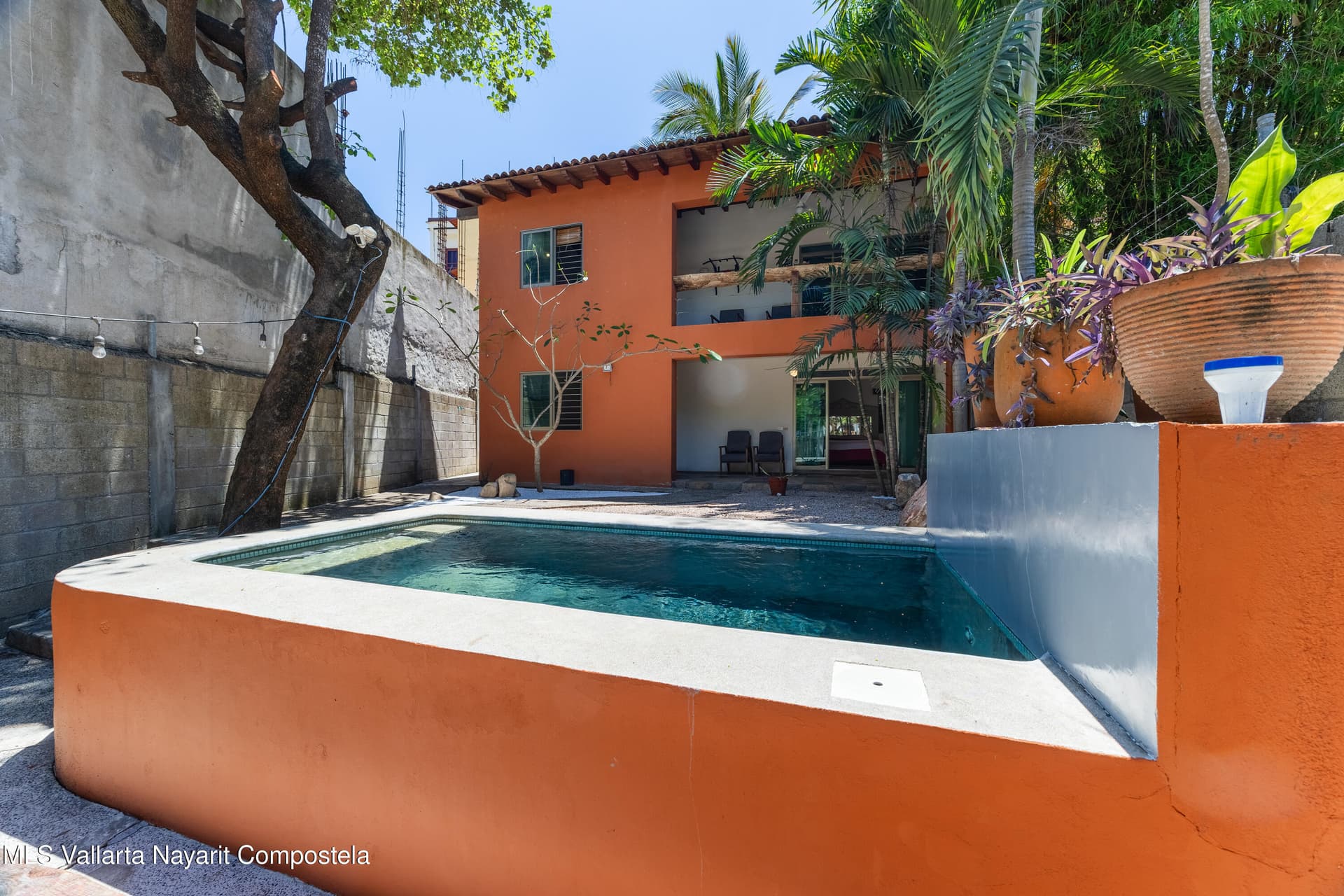 21 Calle Pelicanos