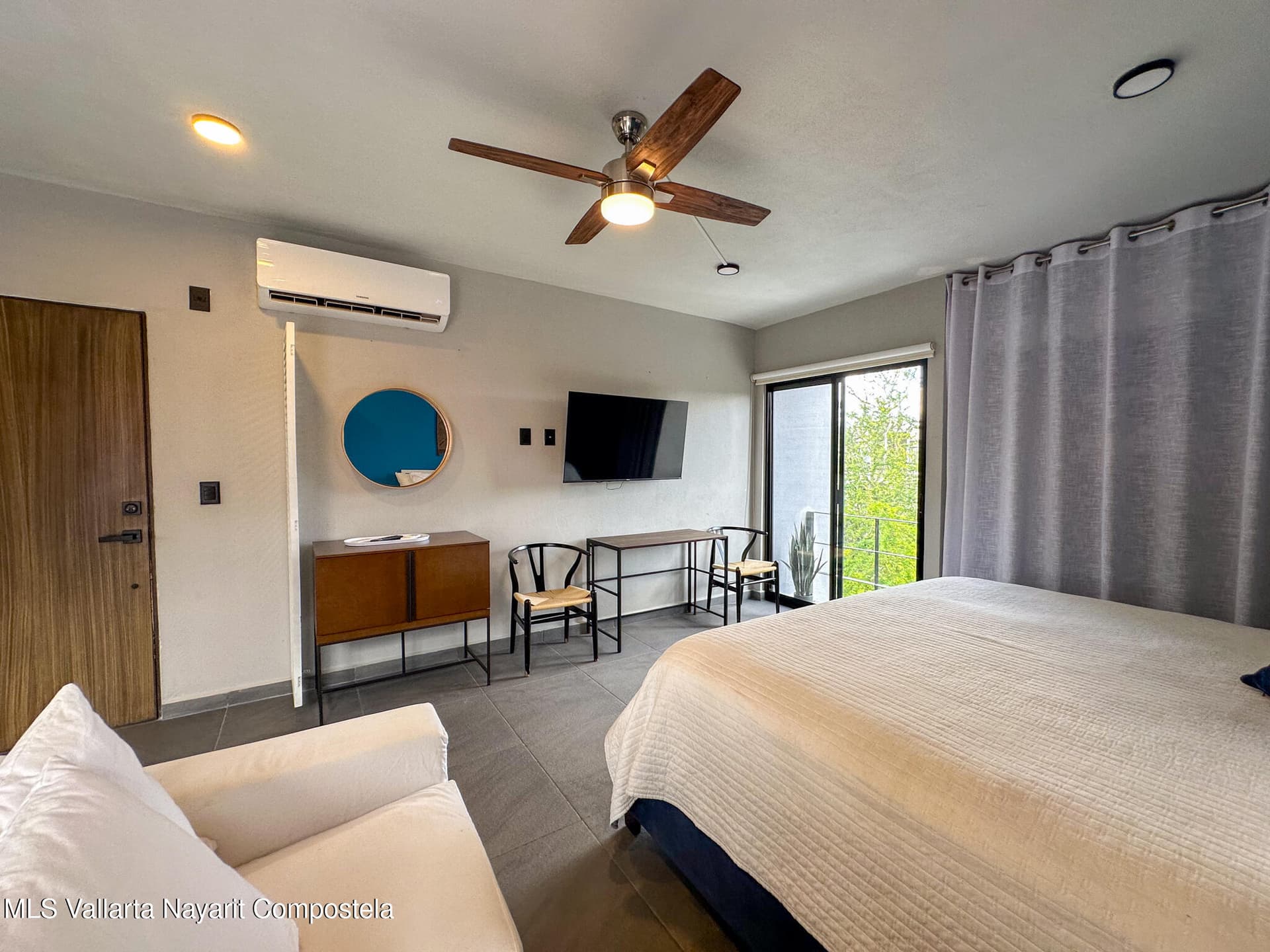 403 Paseo Foresta 15