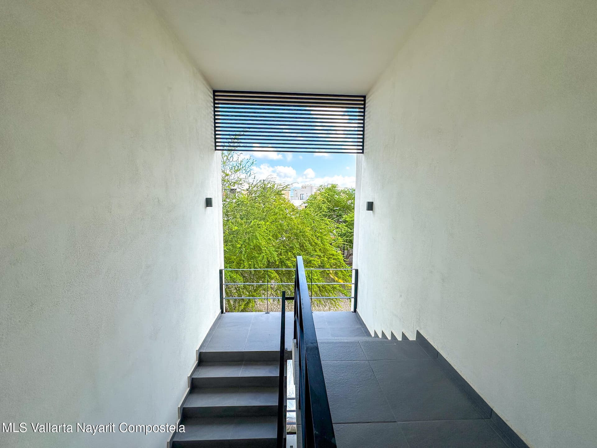 403 Paseo Foresta 34