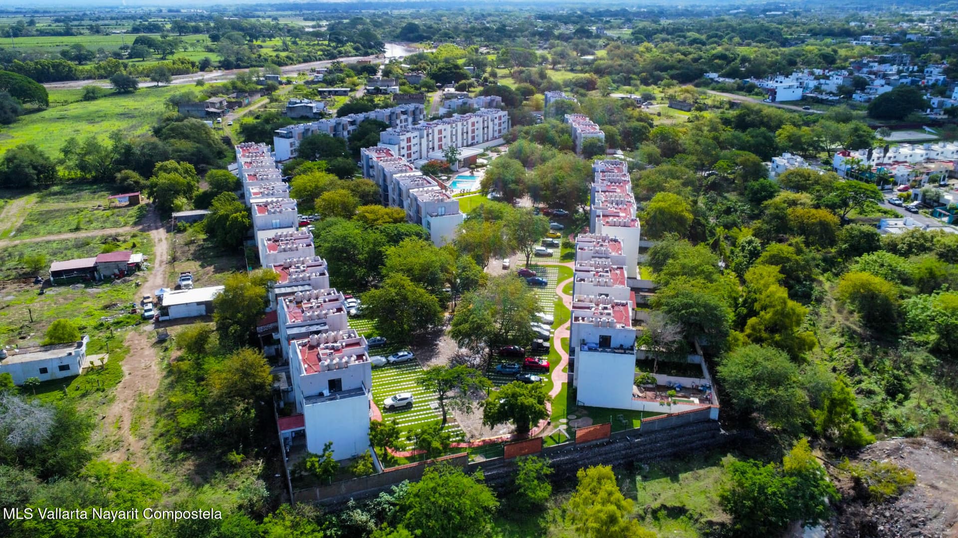 403 Paseo Foresta 38