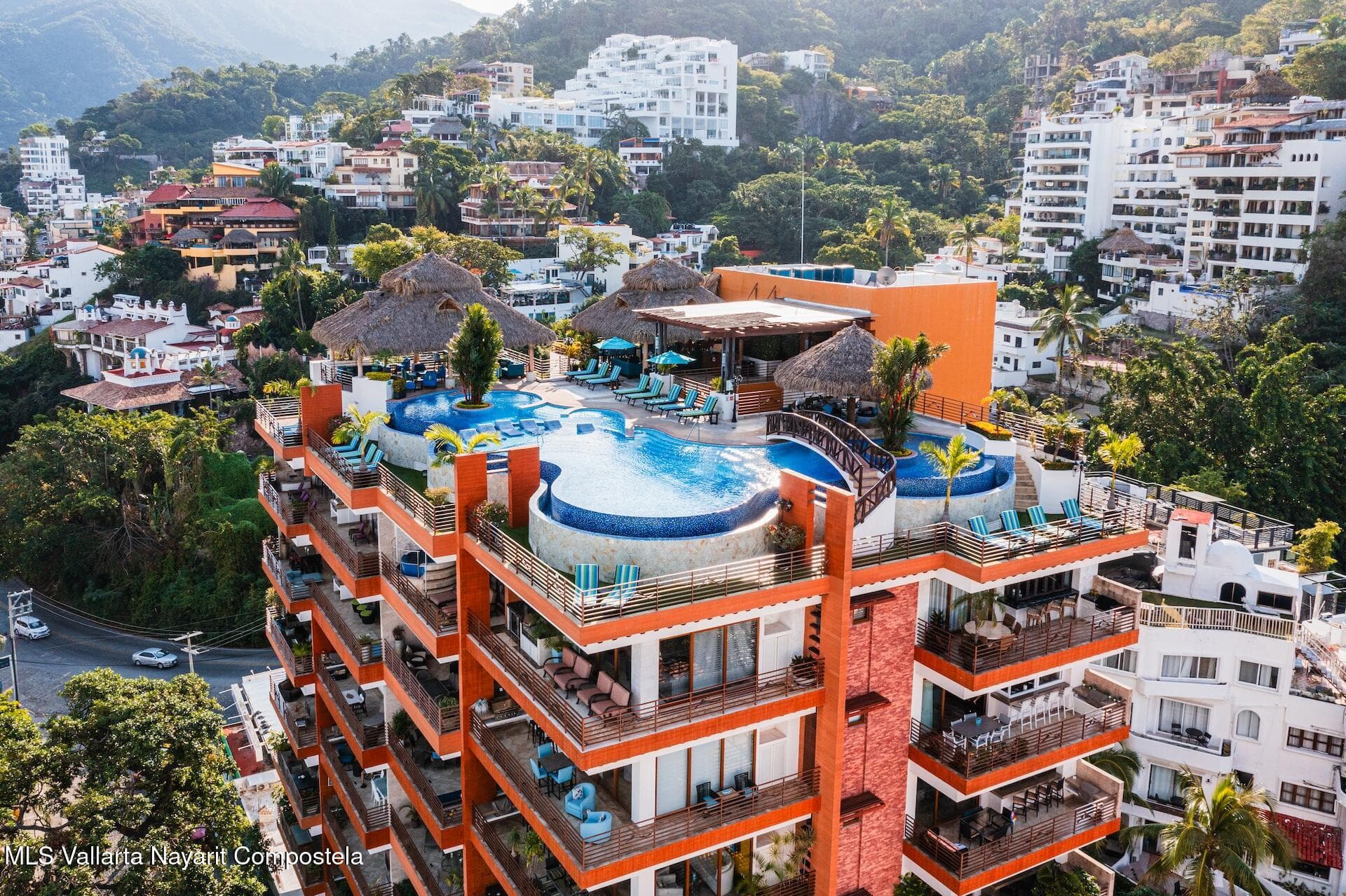 Residences by Pinnacle 18