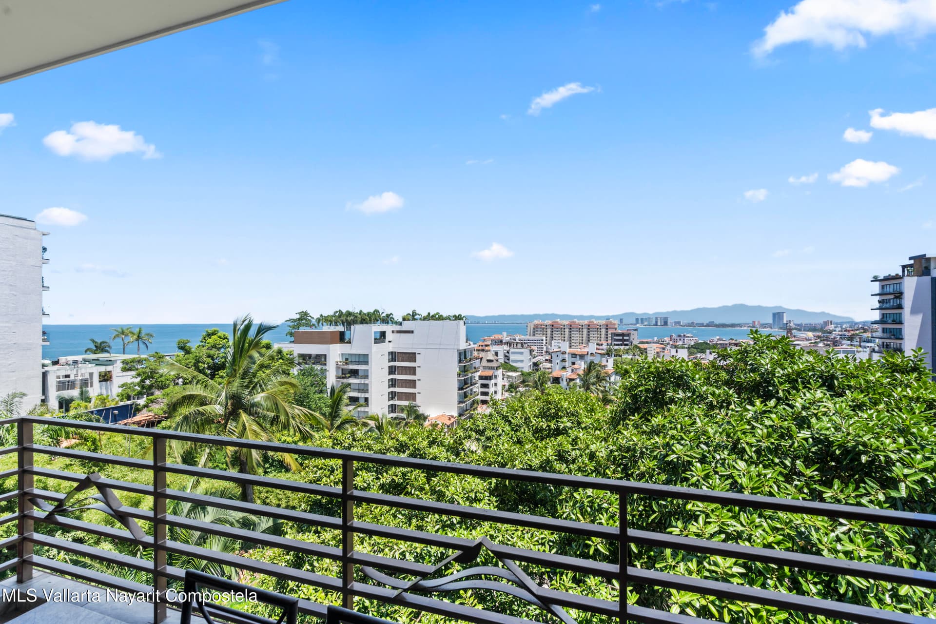 Residences by Pinnacle 10