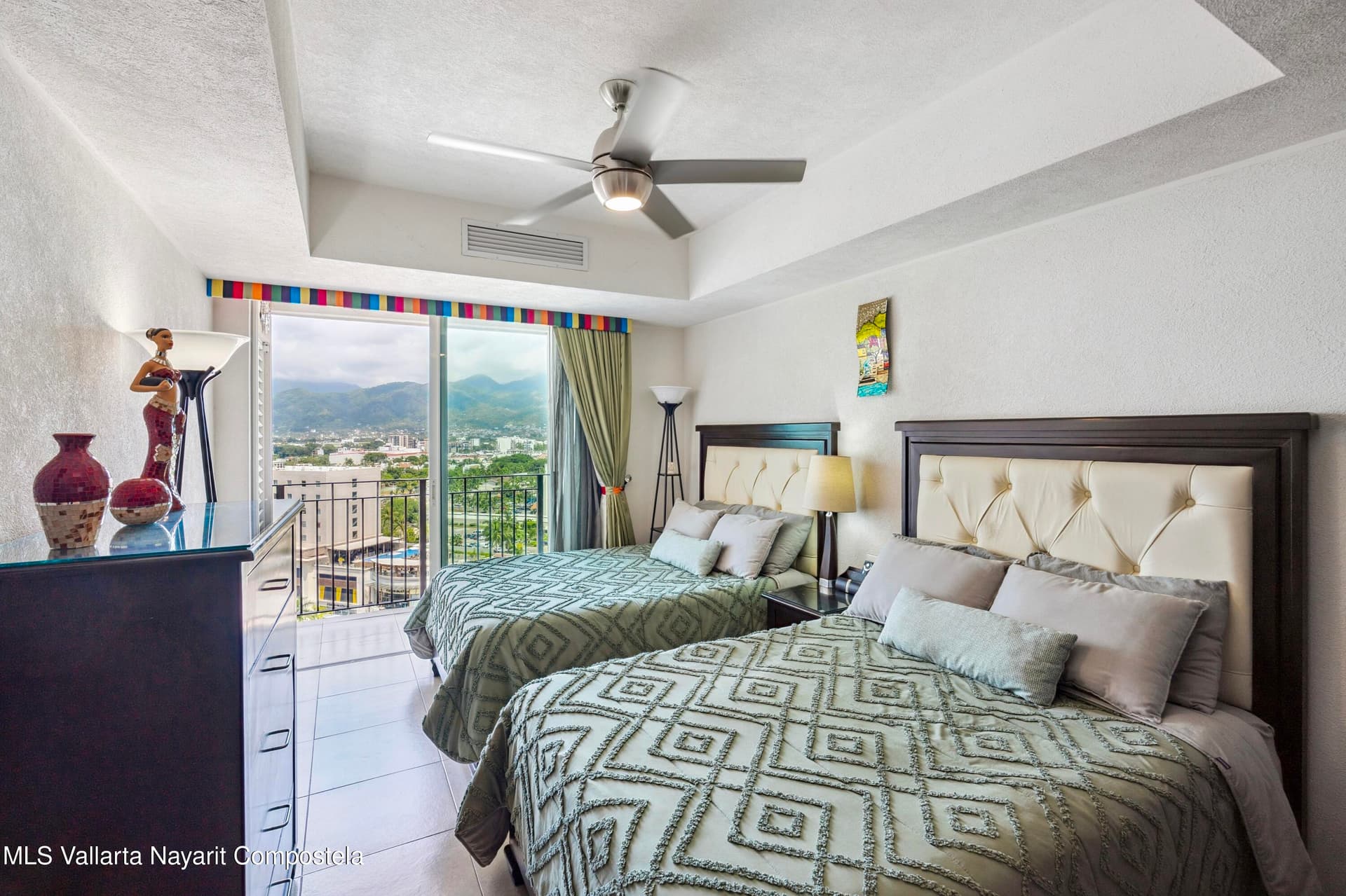 Grand Venetian 7