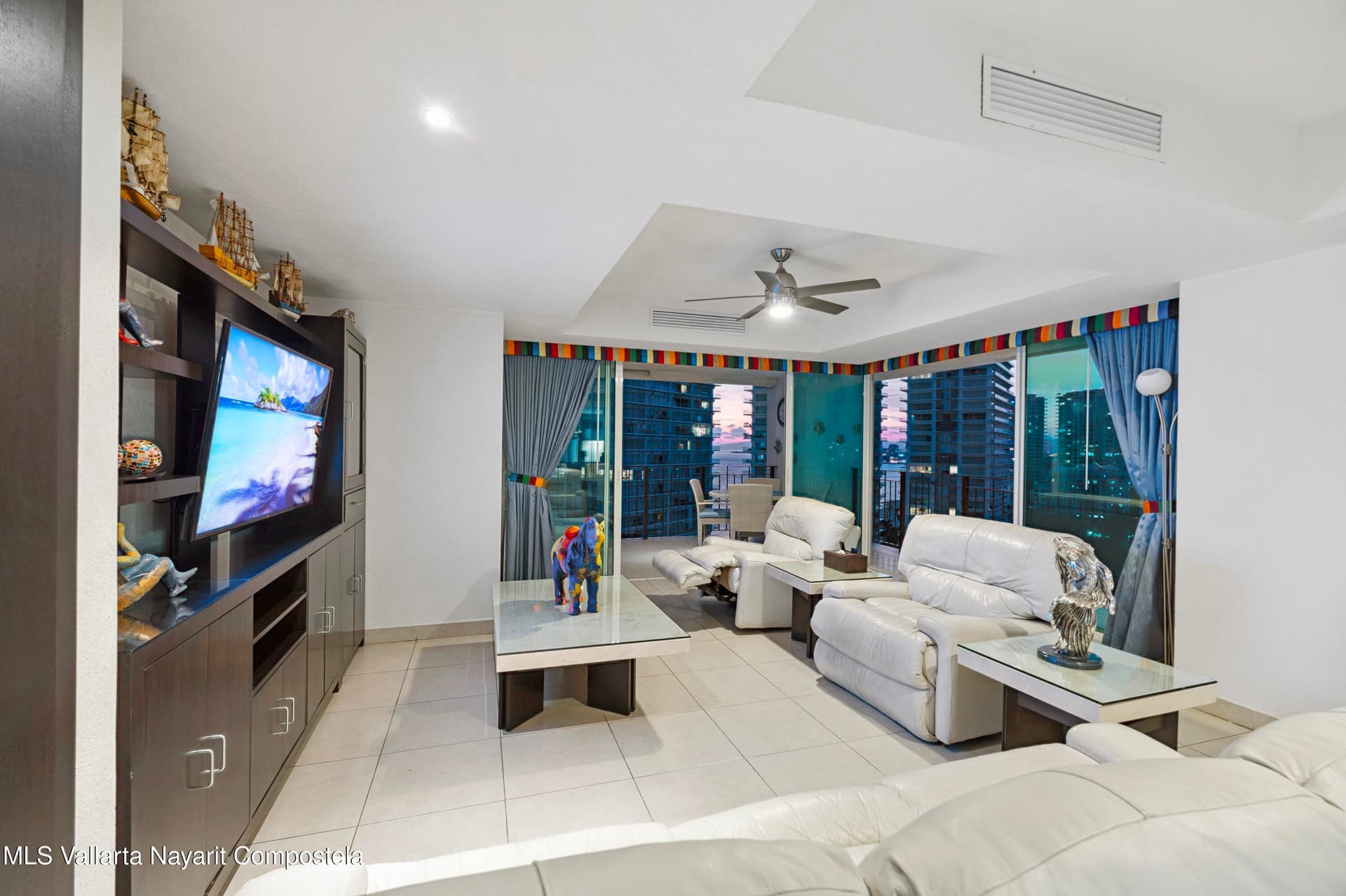 Grand Venetian 14
