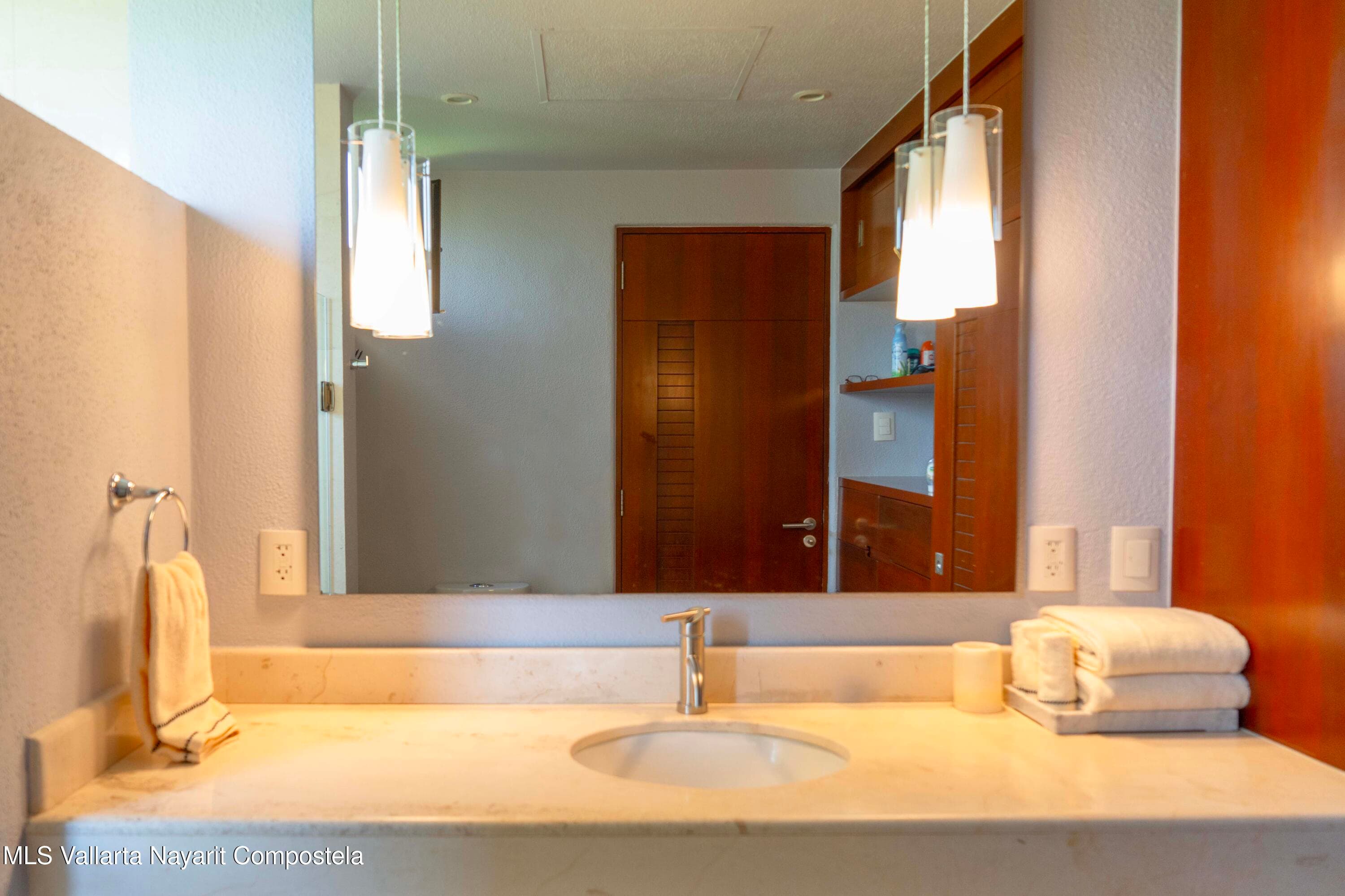 Condo 11