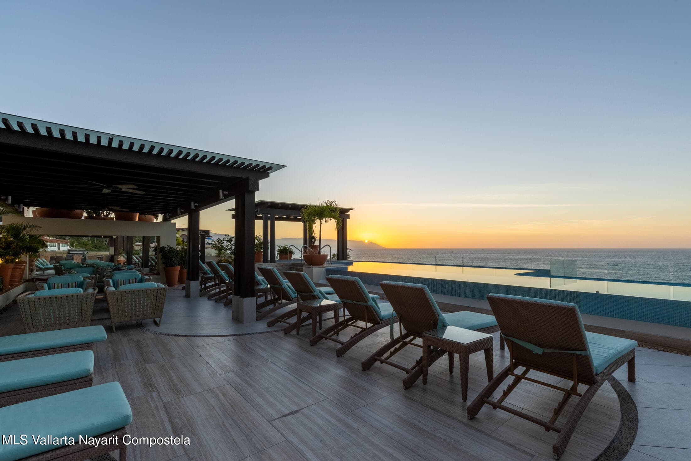 1230 Costera a Barra de Navidad 19