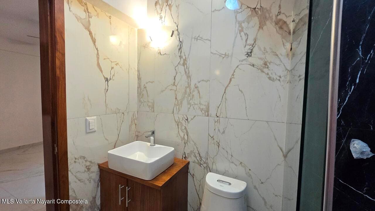470 C. Fco. I. Madero 19
