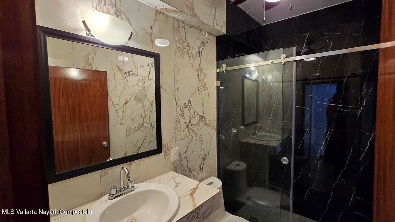 470 C. Fco. I. Madero 24