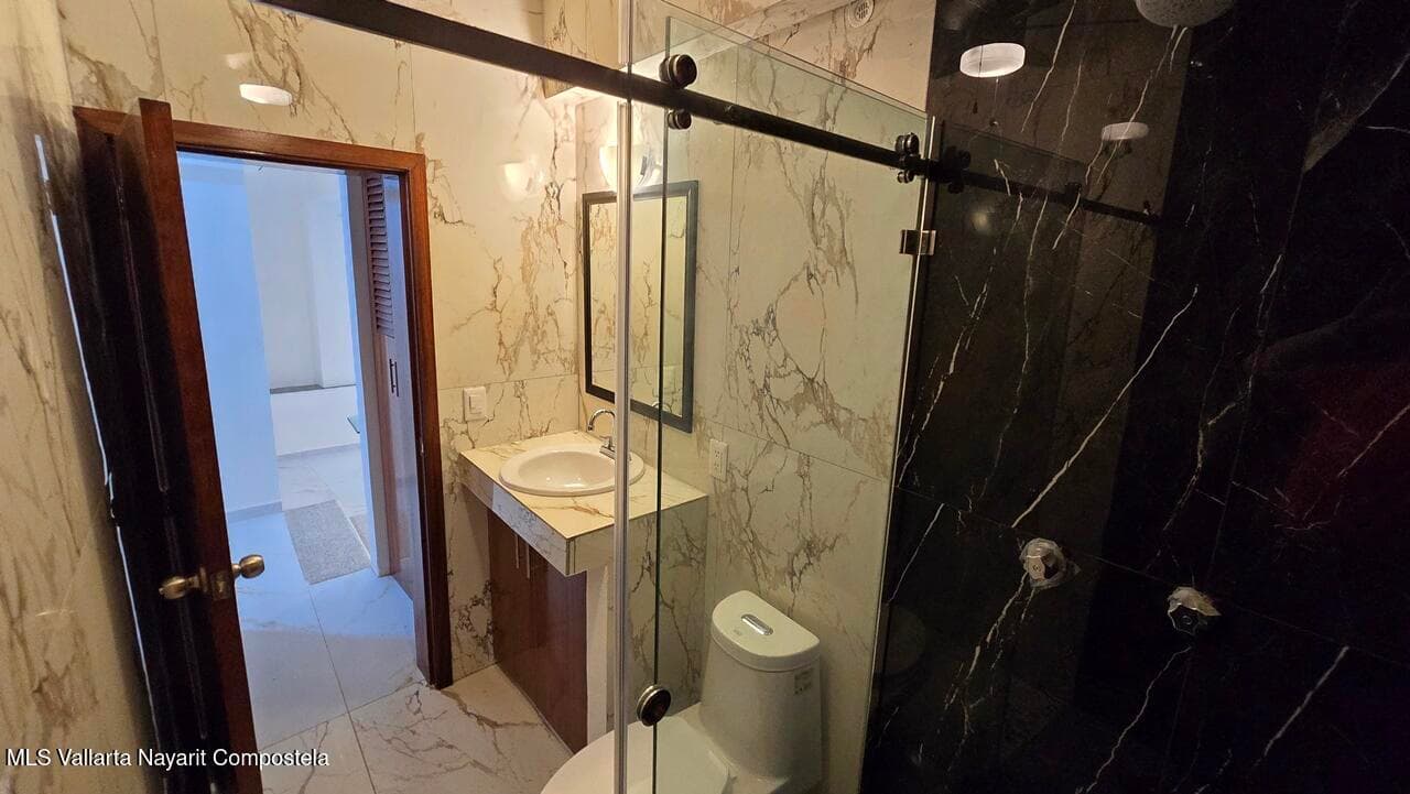 470 C. Fco. I. Madero 25