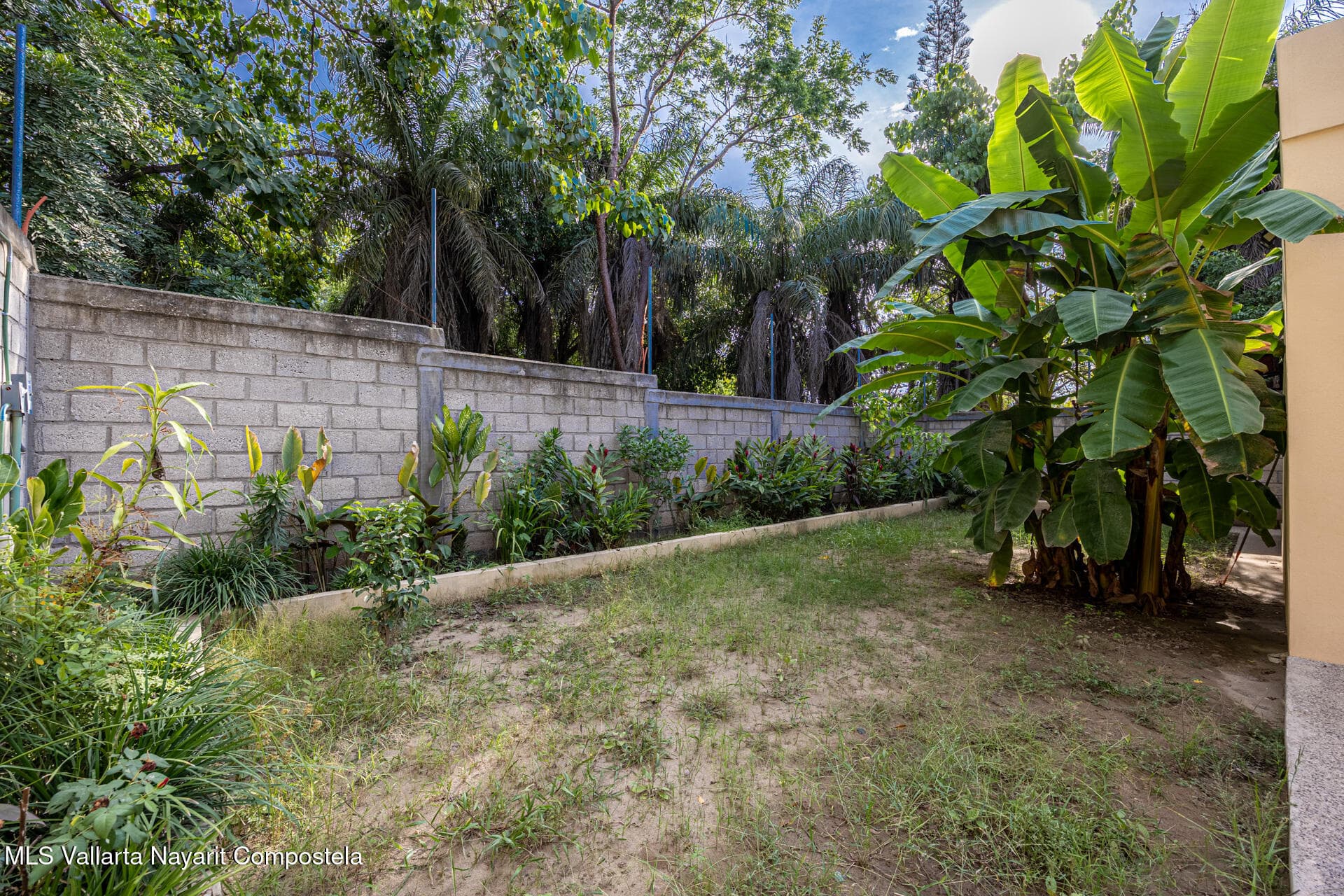 515 Av. Victor Iturbe 6