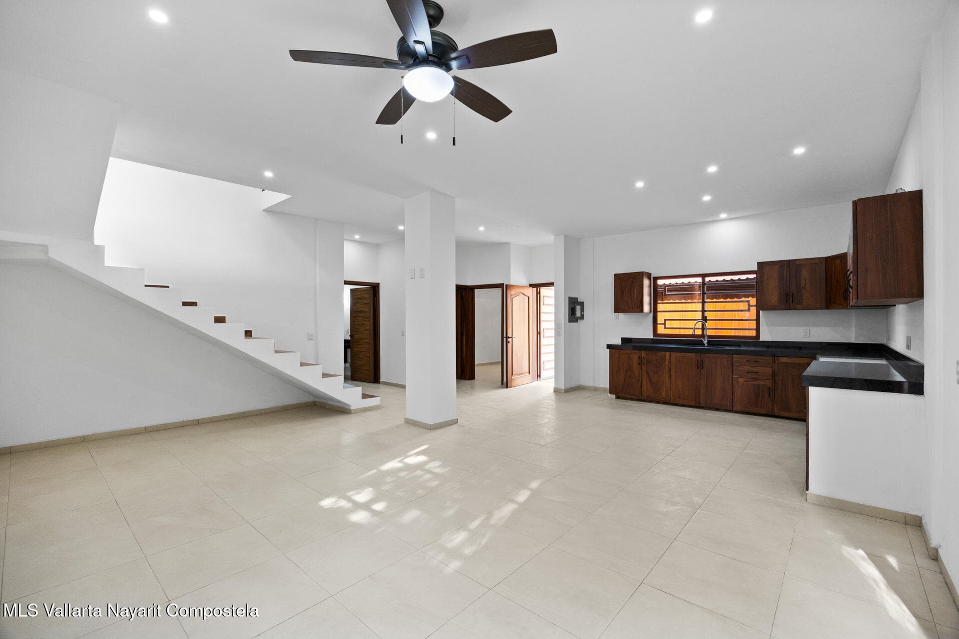 515 Av. Victor Iturbe 10