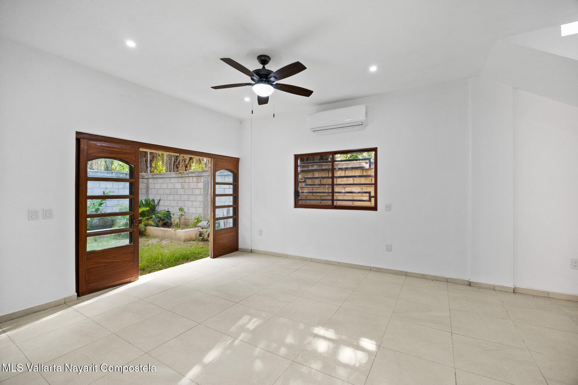 515 Av. Victor Iturbe 14