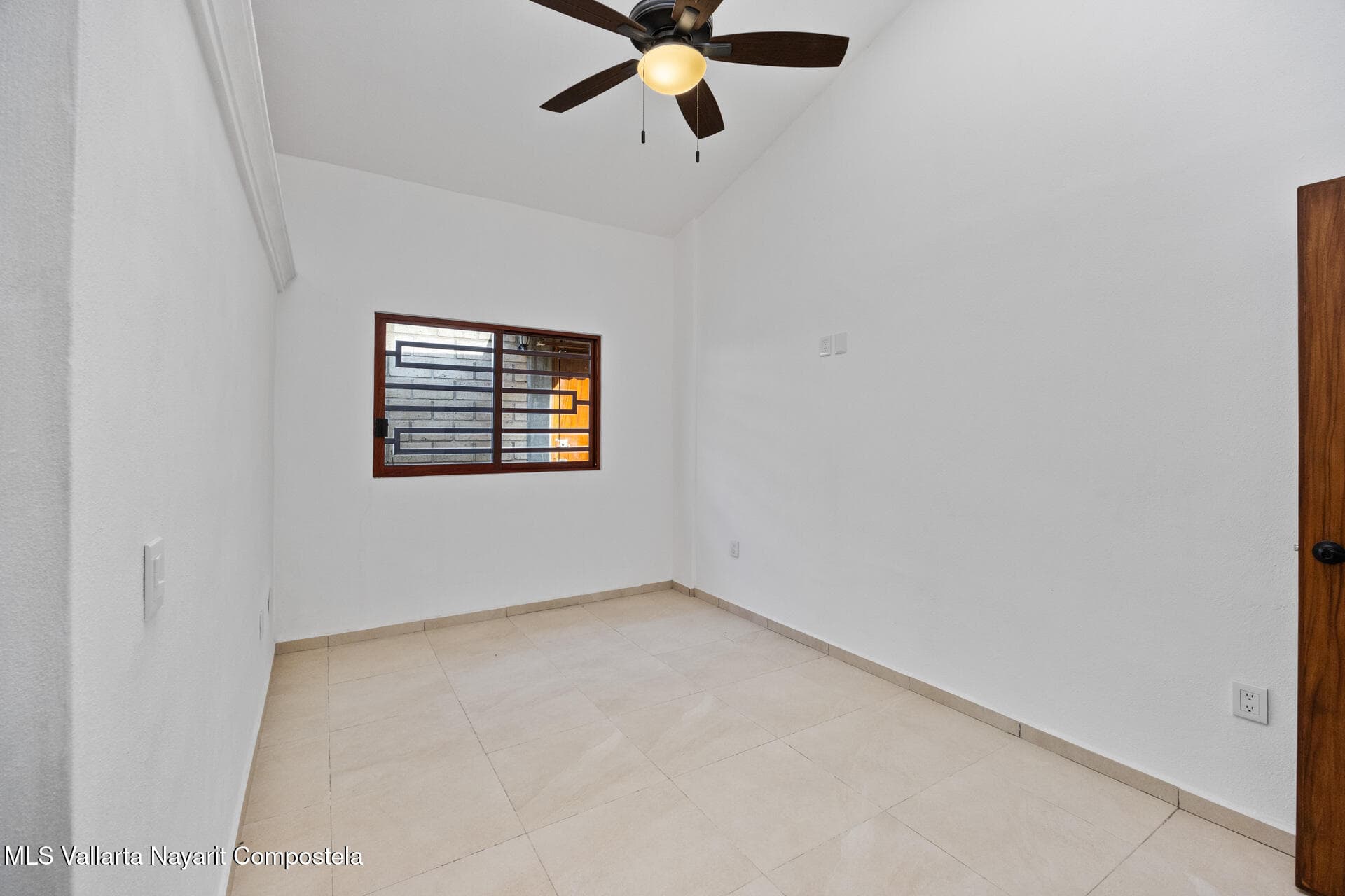 515 Av. Victor Iturbe 19