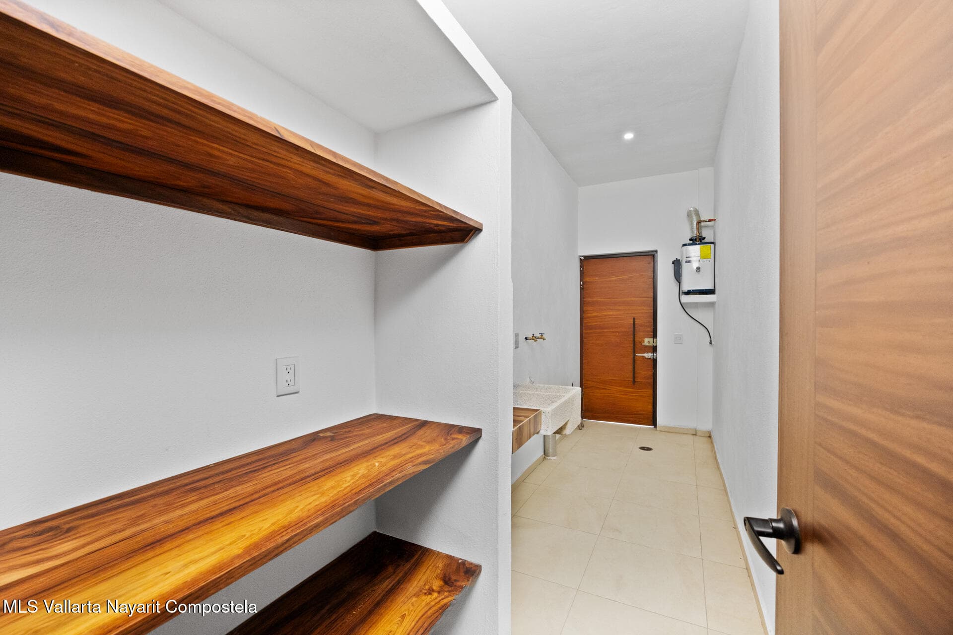 515 Av. Victor Iturbe 21