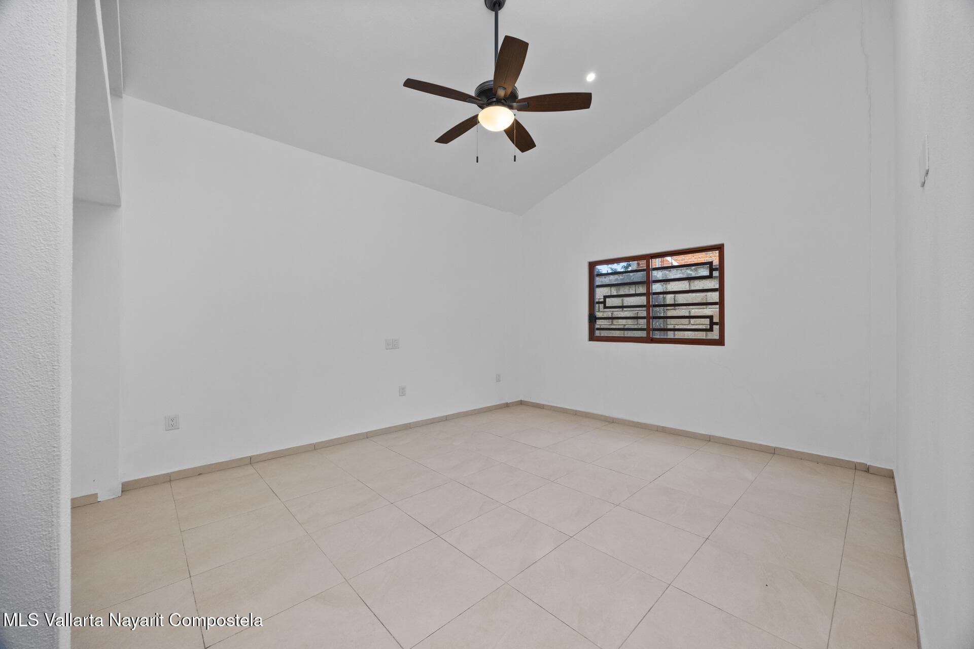 515 Av. Victor Iturbe 26