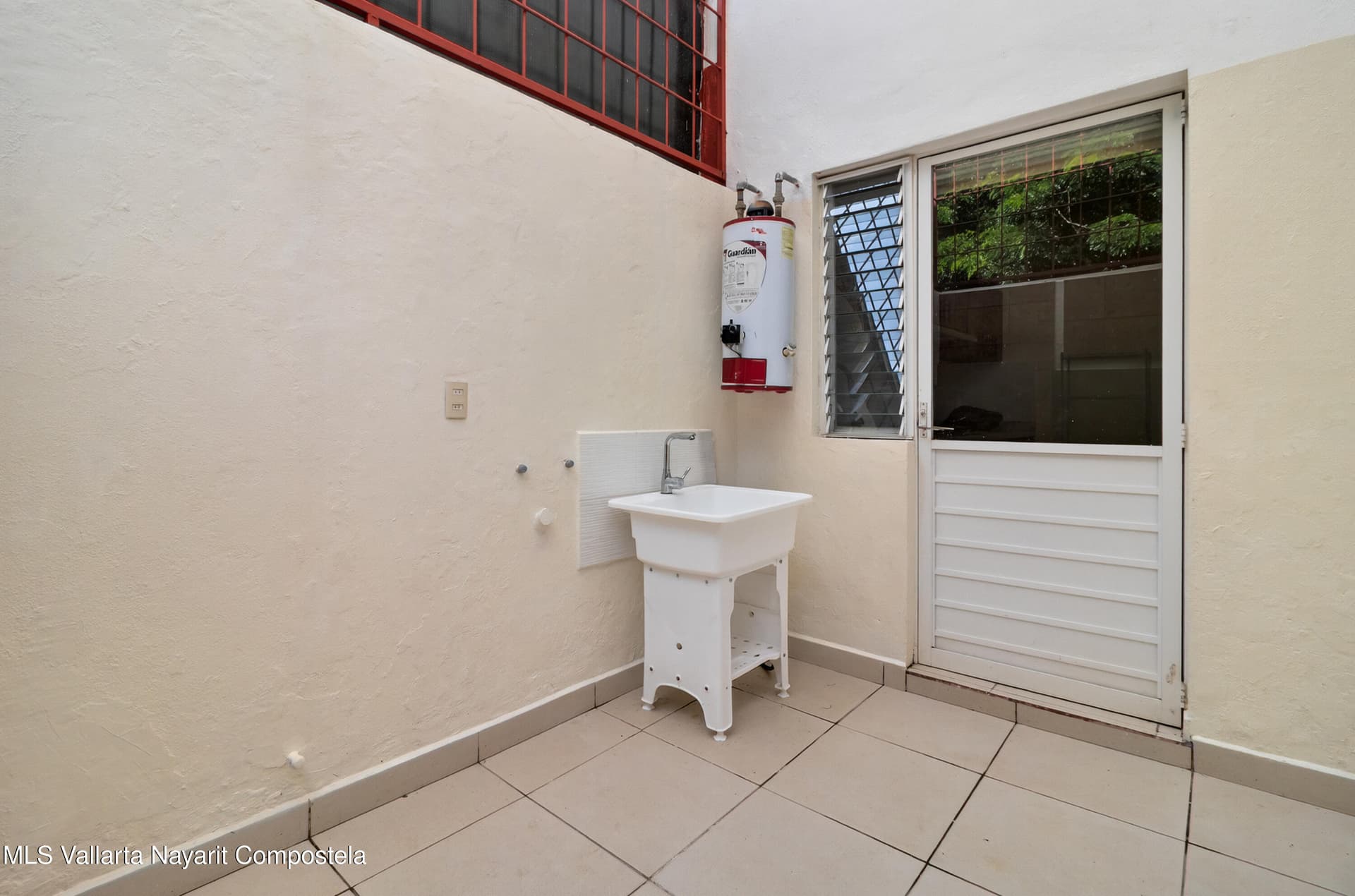 House 8