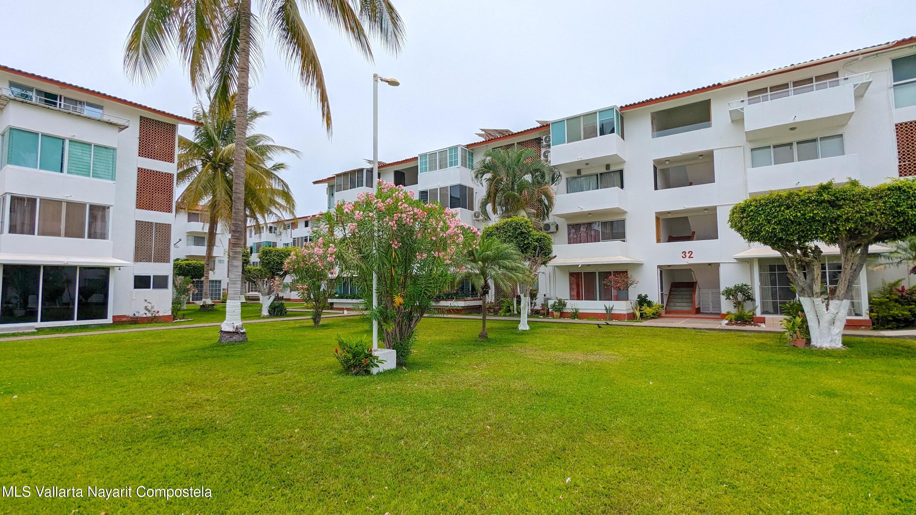 120 Av Prisciliano Sanchez 26