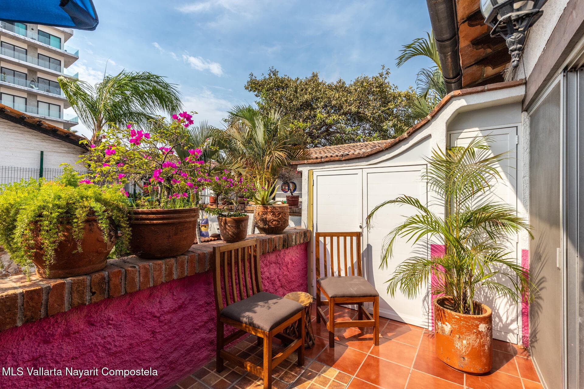 215 Las Garzas Av. 34
