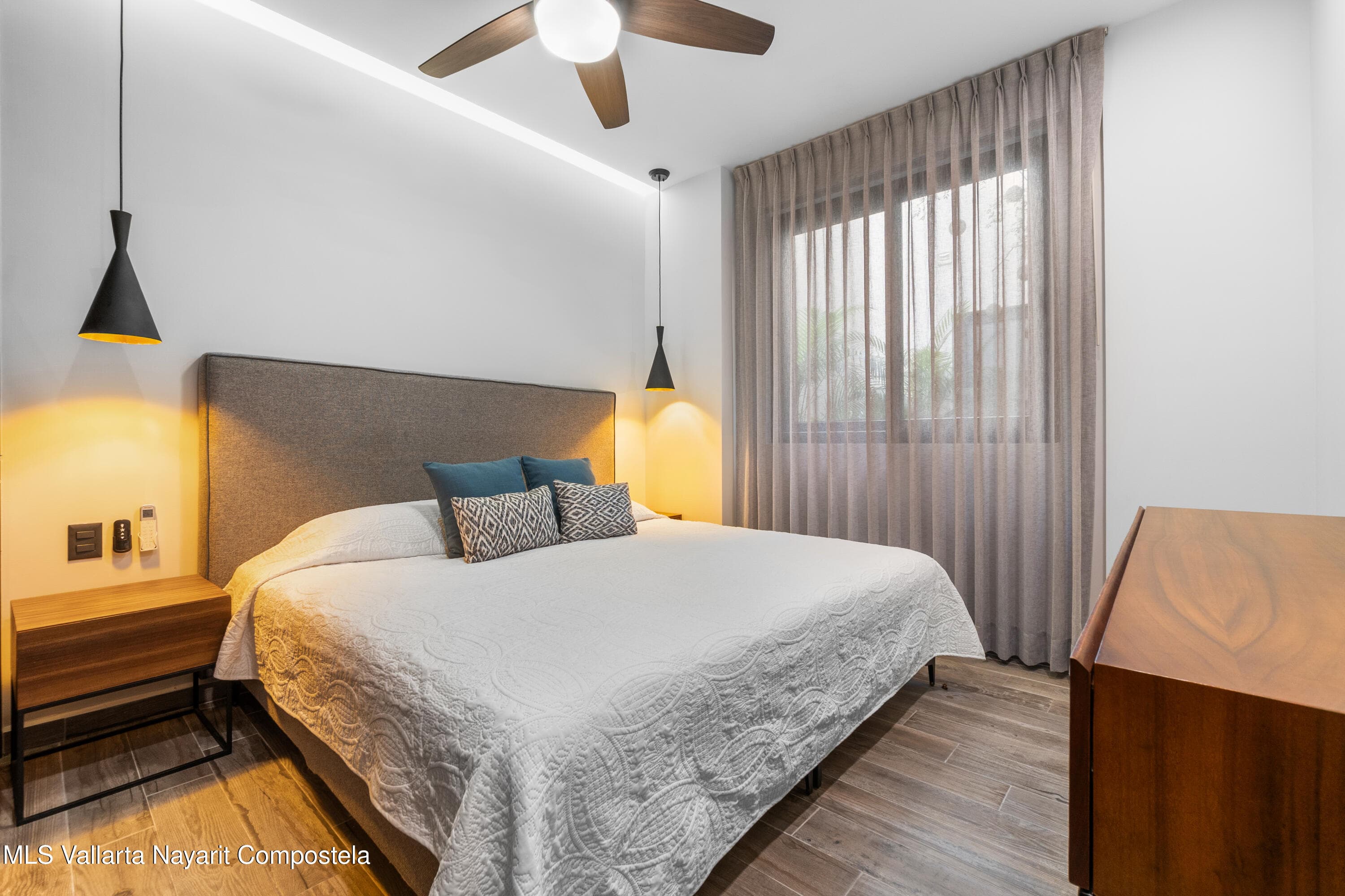 193 Avenida Grandes Lagos 6