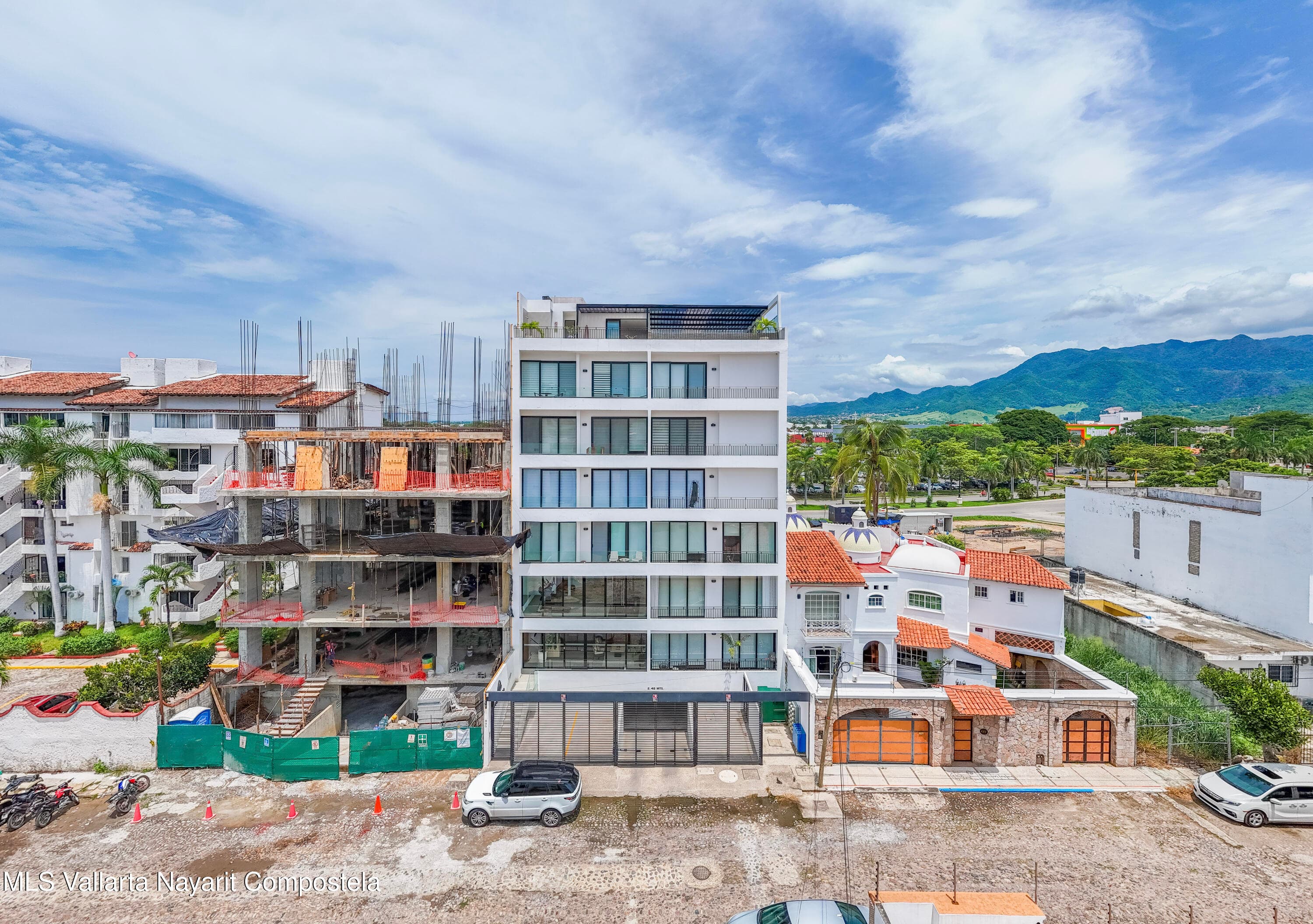 895 Cvln. Del Robalo Calle 28
